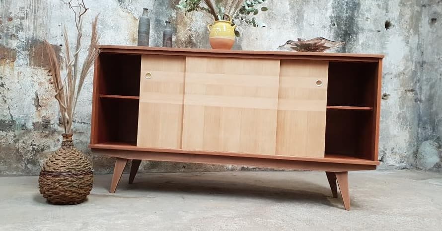 Vintage line with sliding doors