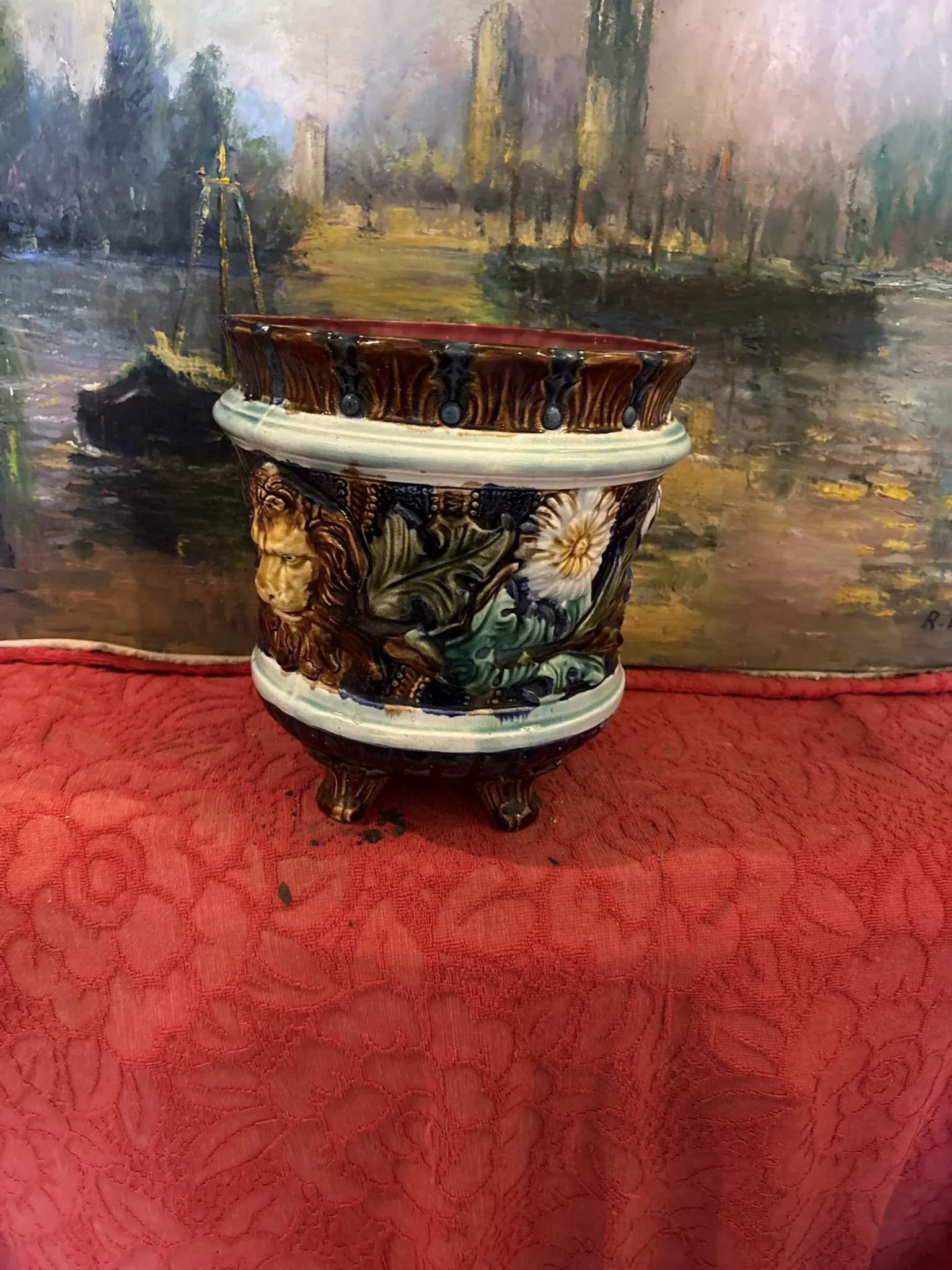 Cache pot in earthenware