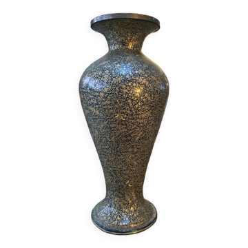Large lacquered papier-mâché vase