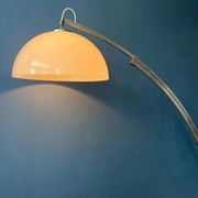Lampadaire arc vintage de l'ère spatiale dans le style de Guzzini