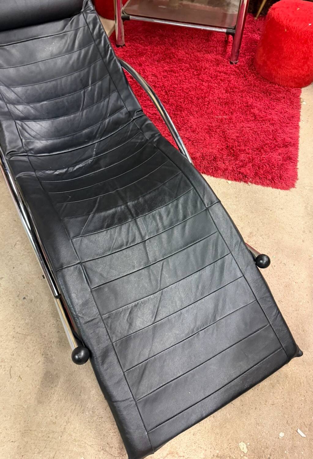 chaise longue italienne à bascule années 1980 en cuir et chrome