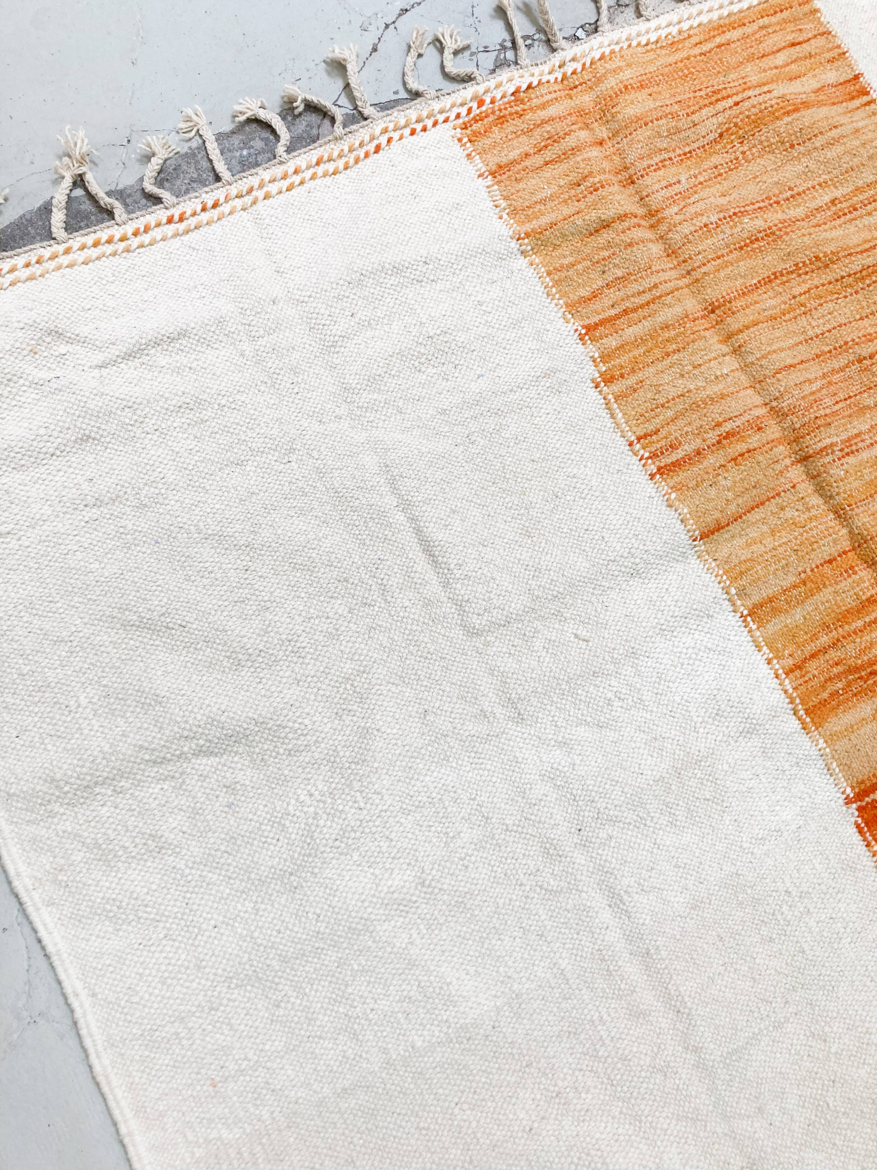 Kilim Moroccan Berber ecru mottled orange pattern 350x236cm