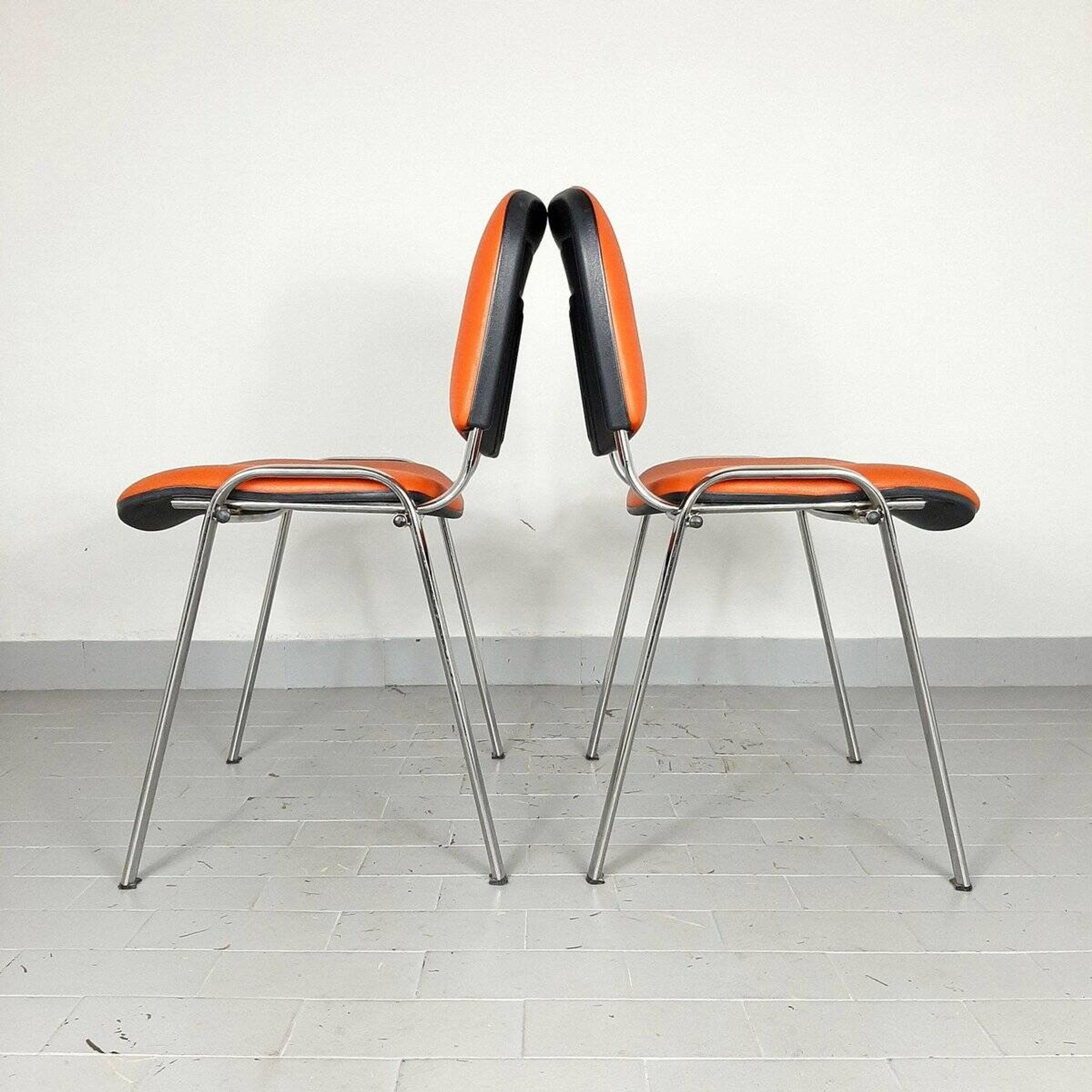 Chaises de bureau orange, années 1980
