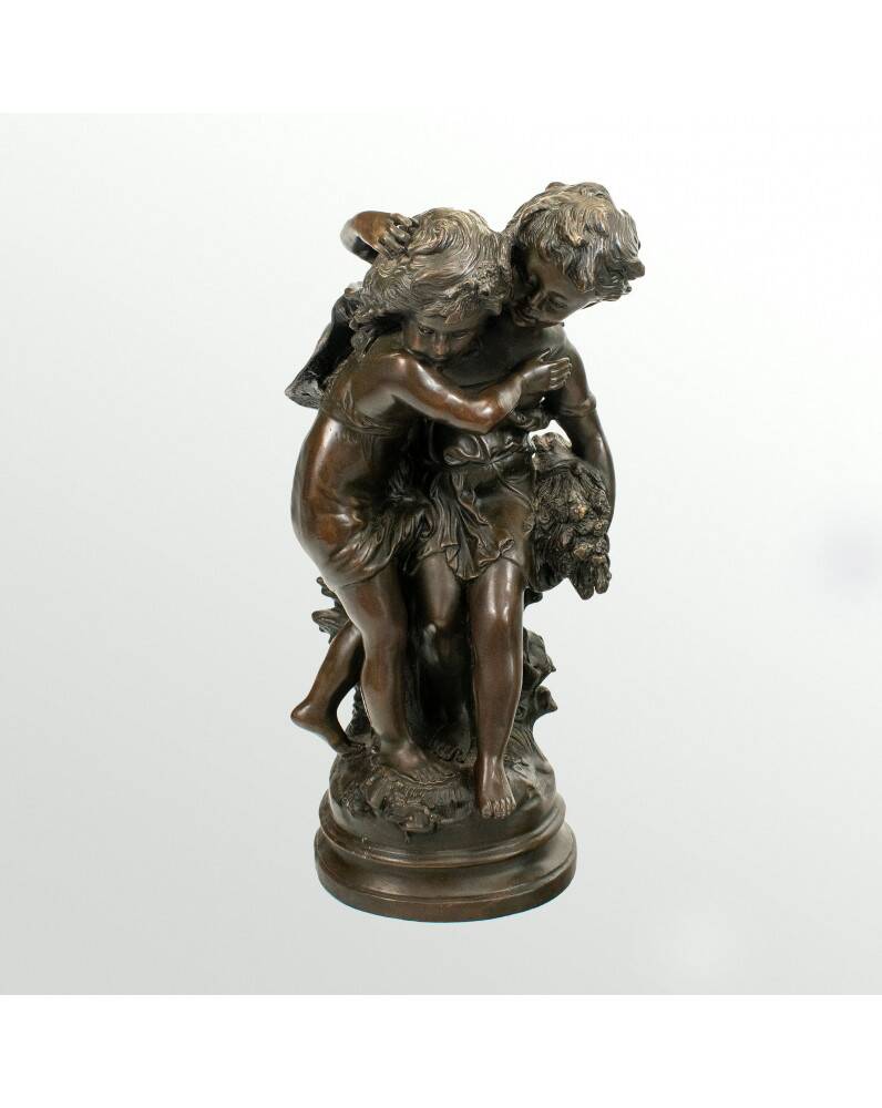 Bronze statue of two children carrying a bouquet of flowers, signed Auguste Moreau (1834-1917)