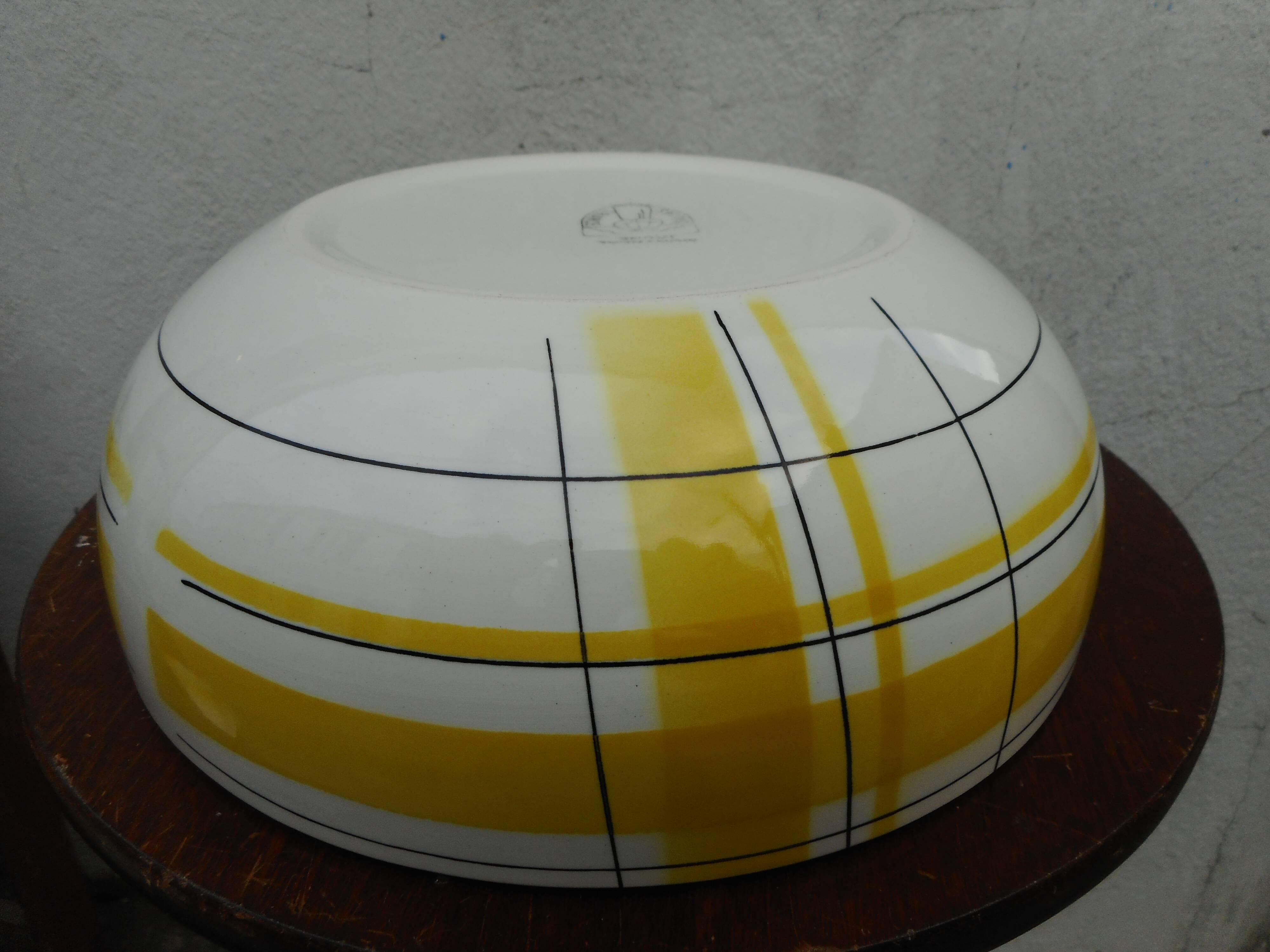 Salins earthenware bowl