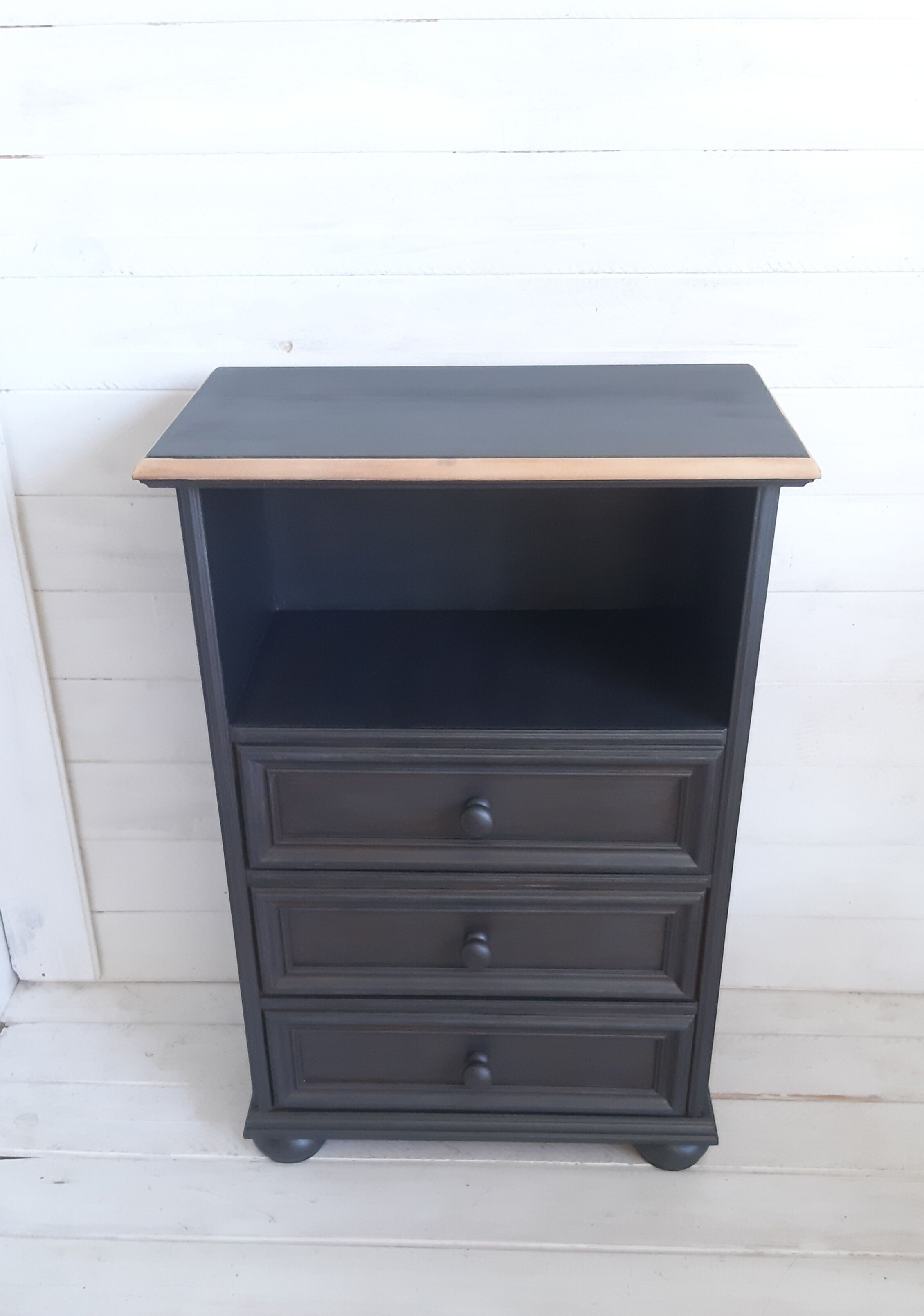 Chest of drawers / Extra furniture