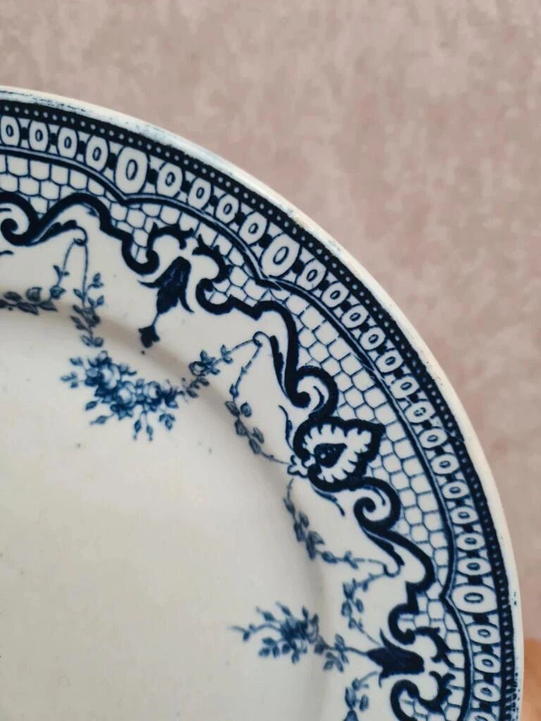 Antique flat plate Creil & Montereau "garlands" blue decoration
