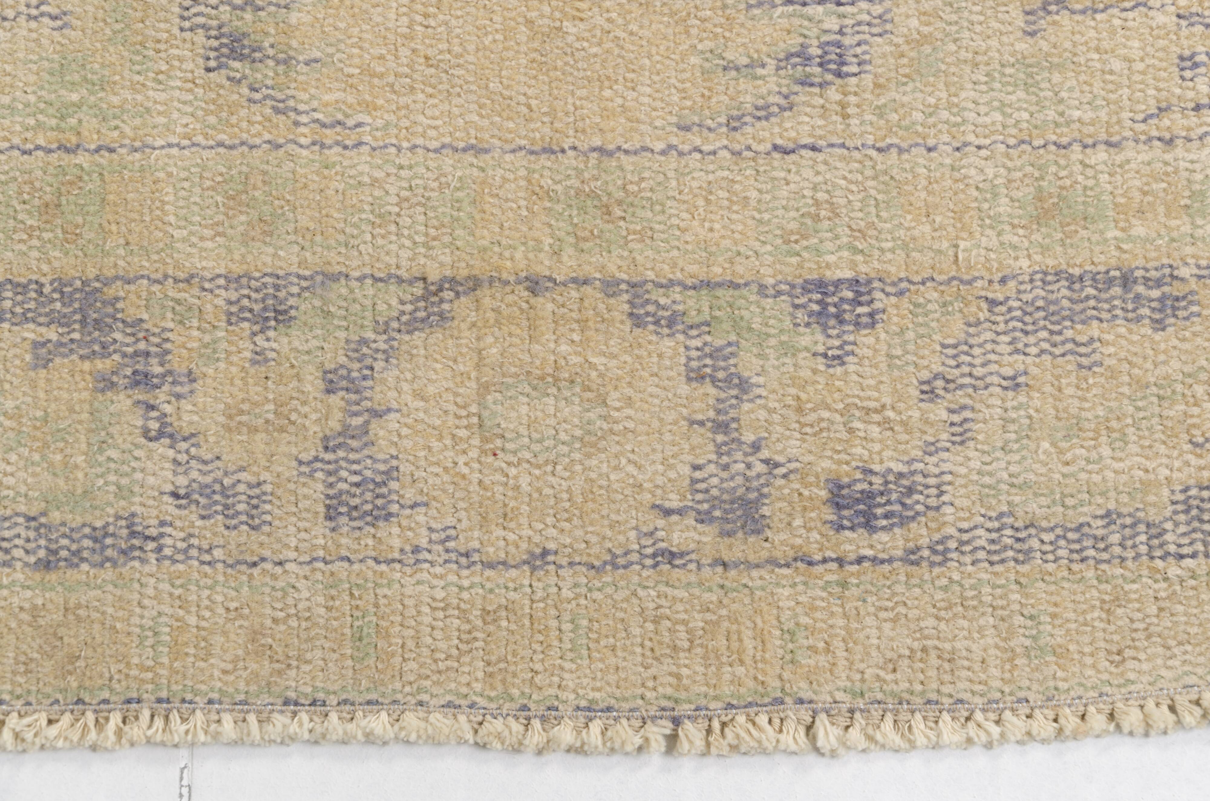 Tapis Oushak vintage beige