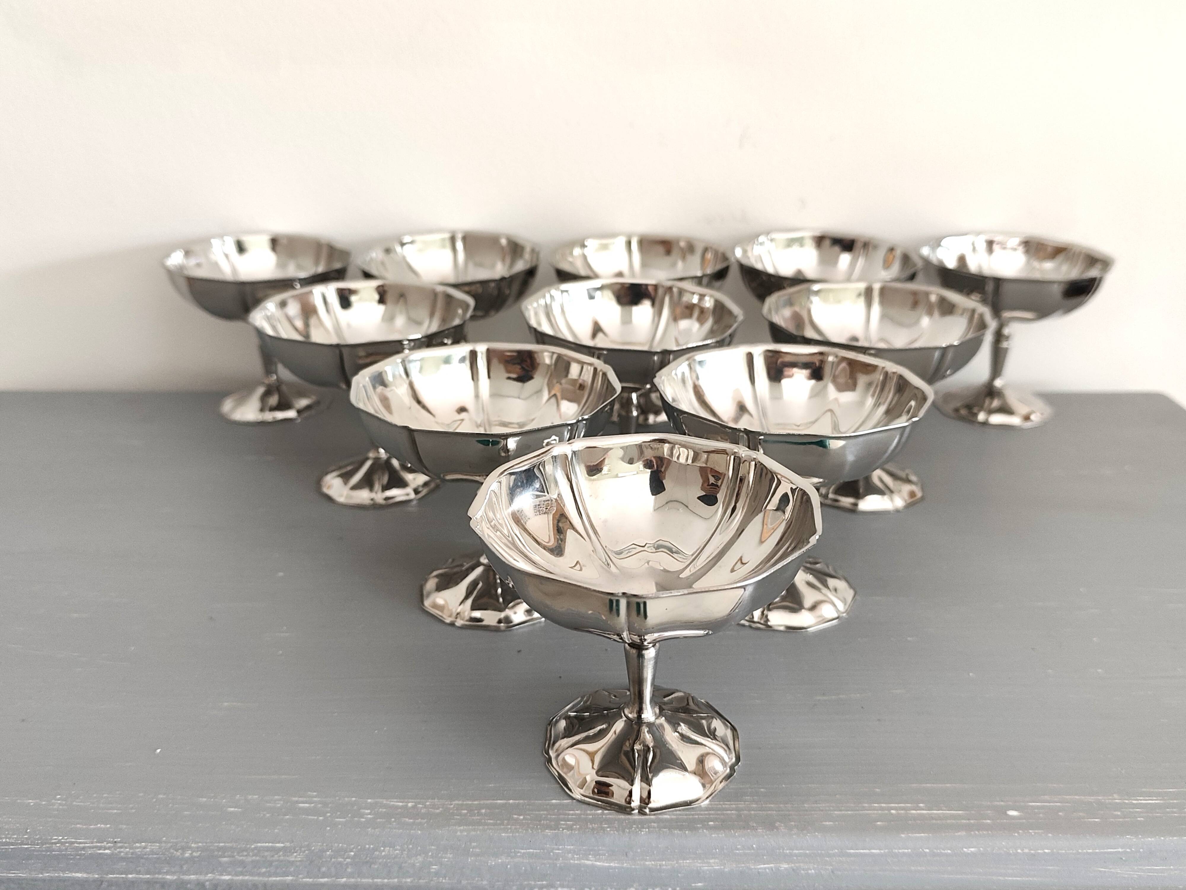 Lot de 11 coupes à glace années 60