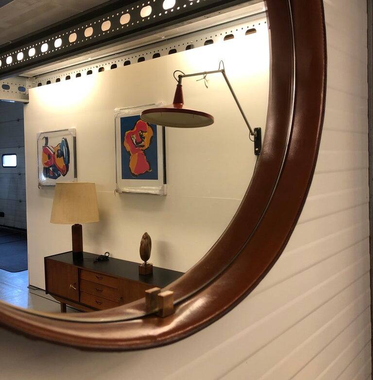 Miroir en cuir cognac Pizzetti, Italie années 1950