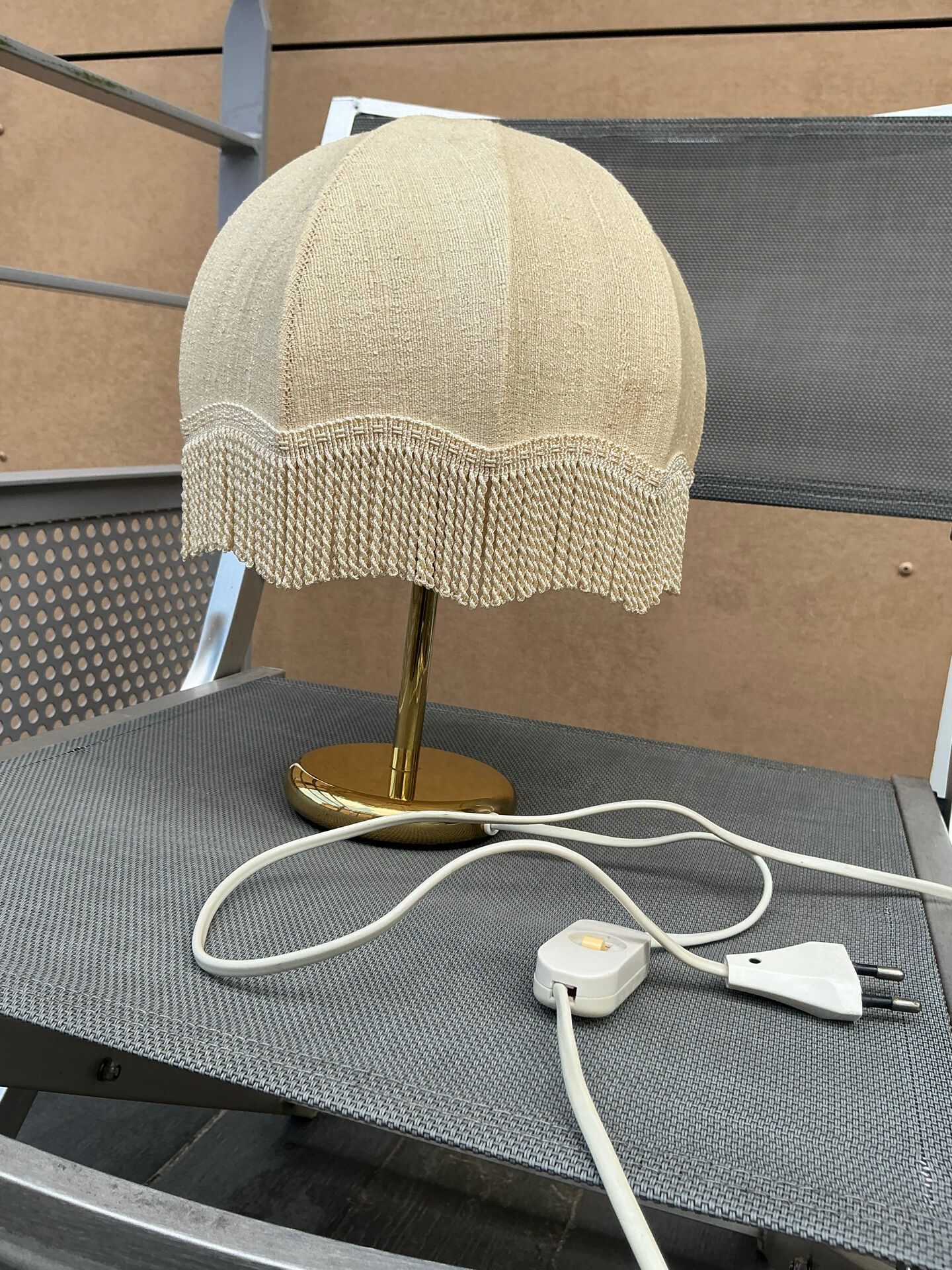 Vintage table lamp with fringed shade – gilded brass – 1970s