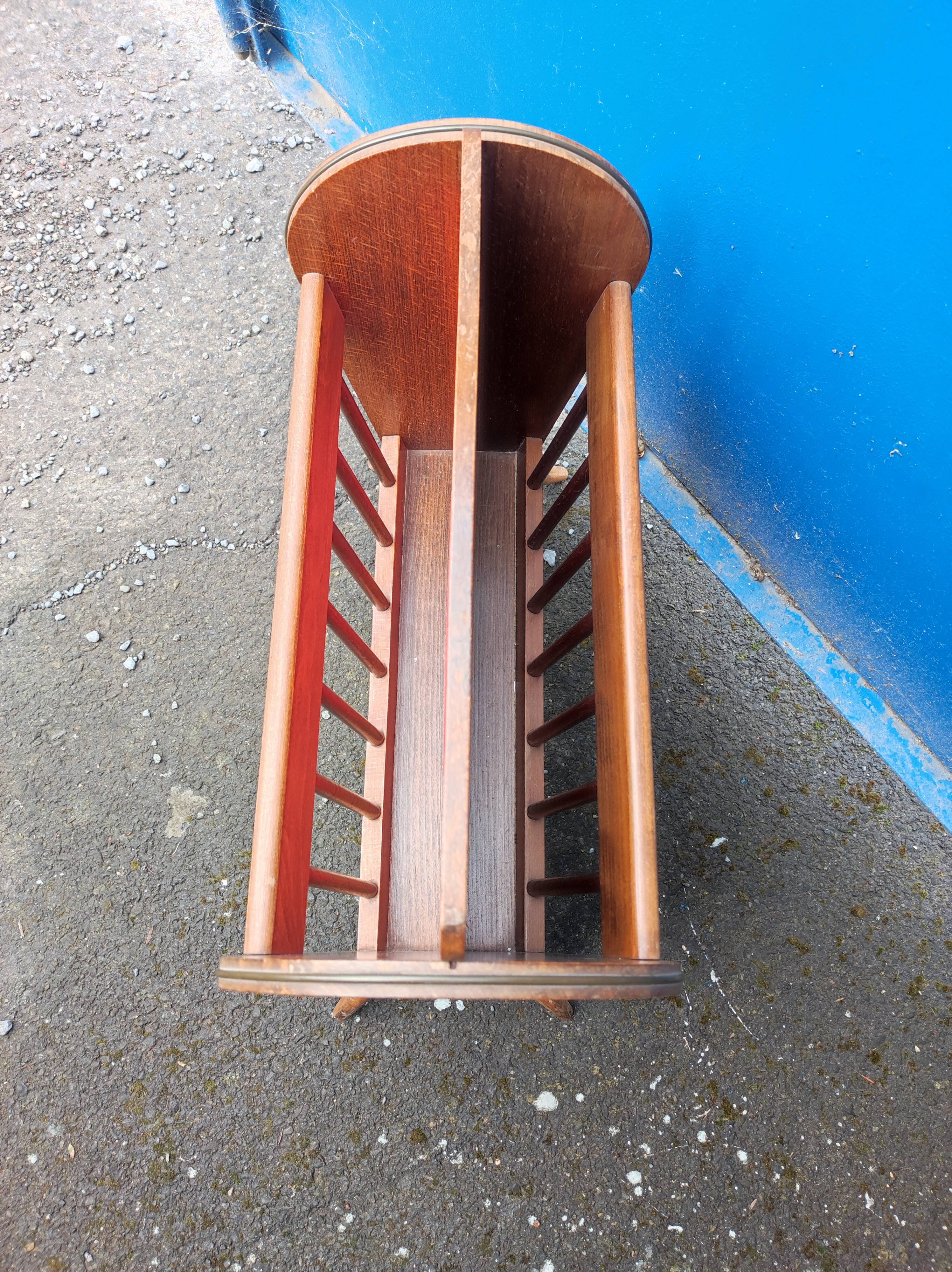 Porte revues bois pieds compas