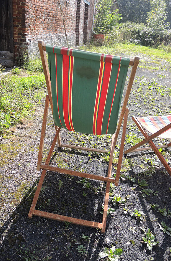 2 old bayadère green & red deckchairs