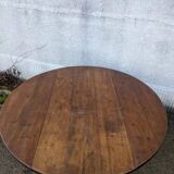 Round coffee table