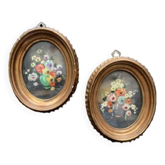Pair of small oil paintings, ovals under convex glass, bouquet of flowers, 1960, Italy