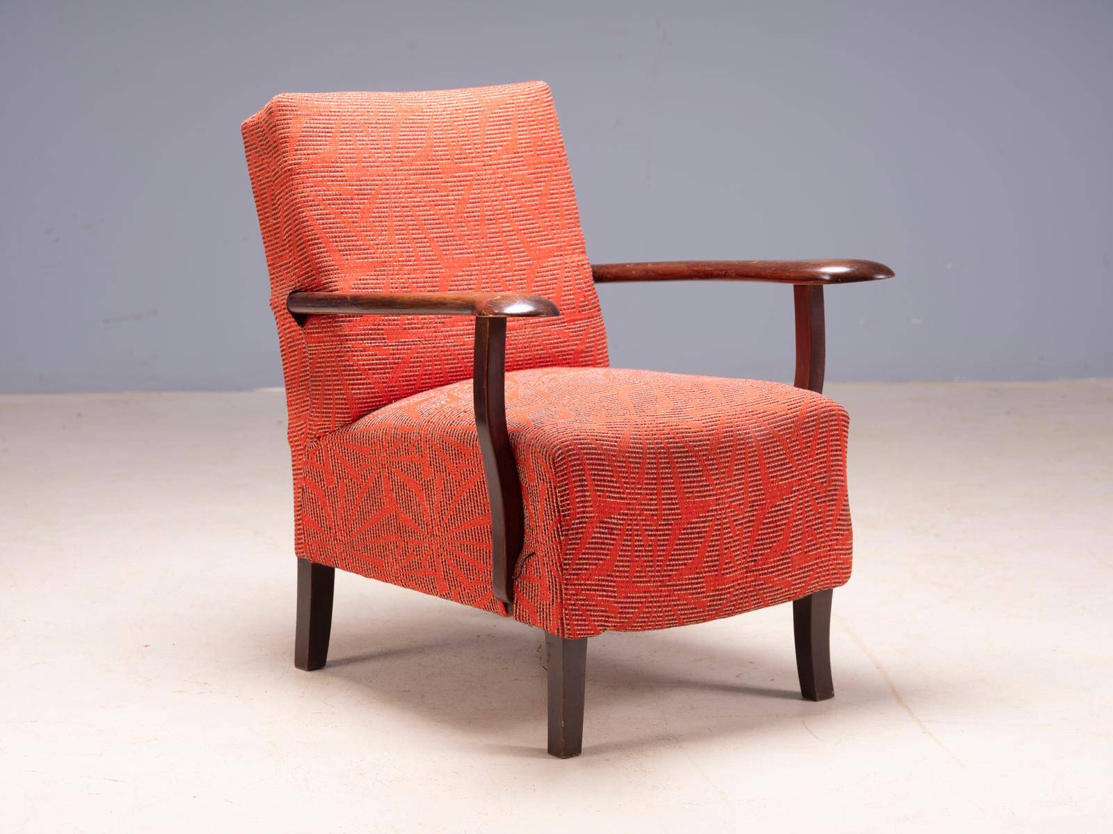 Paire de fauteuils vintage des années 50 avec accoudoirs en bois, Tchécoslovaquie, 72 × 61 × 82 cm