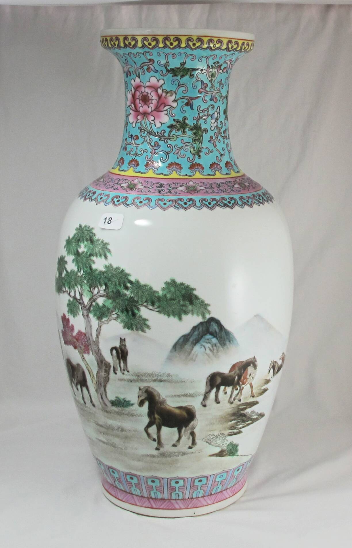 Large Chinese famille rose porcelain vase China 20th century