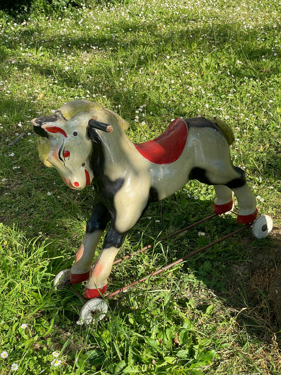 Cheval à roulettes