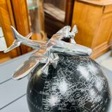 Aluminum globe to be laid with an aircraft axle