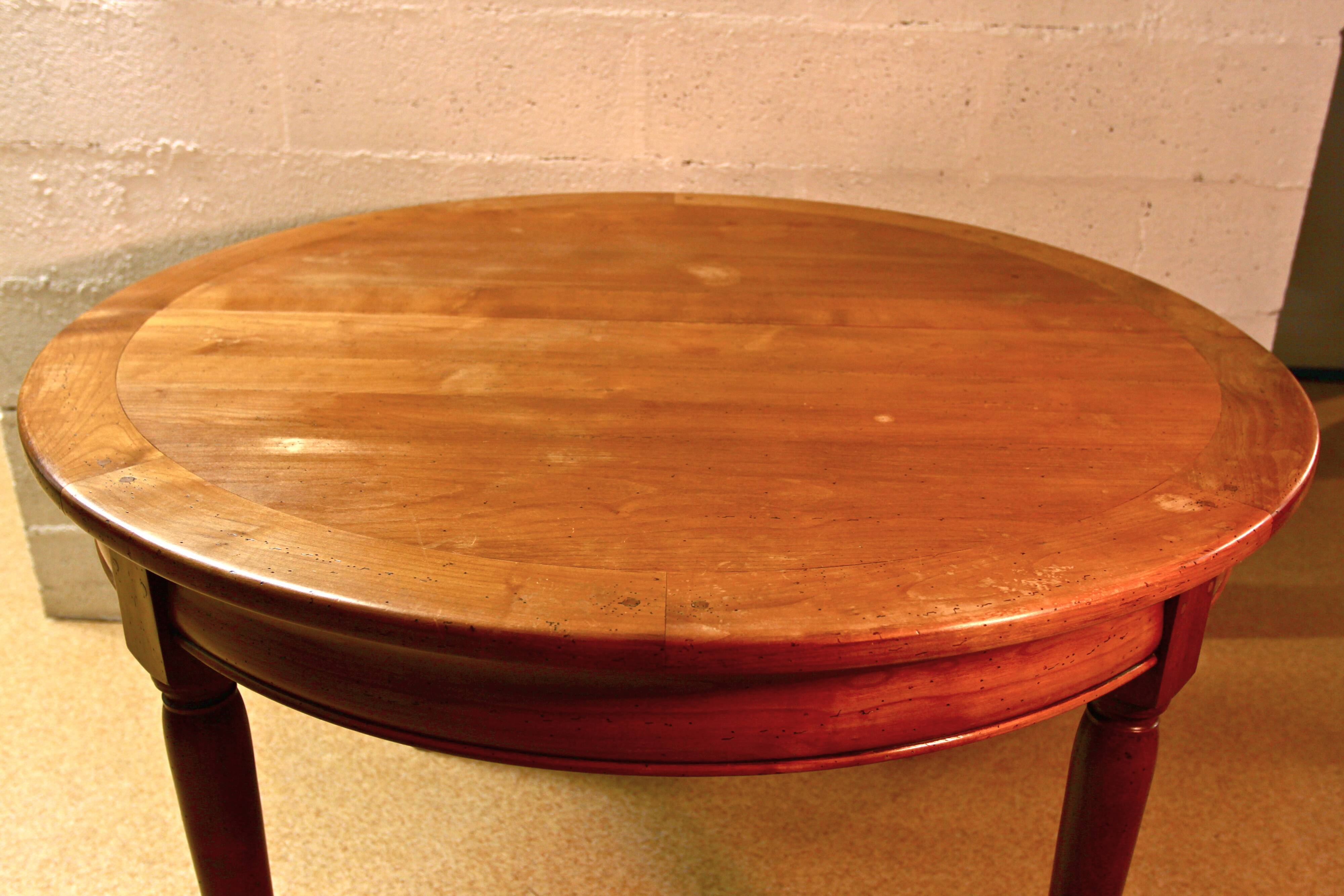 Lot of 6 chairs and table in cherry wood