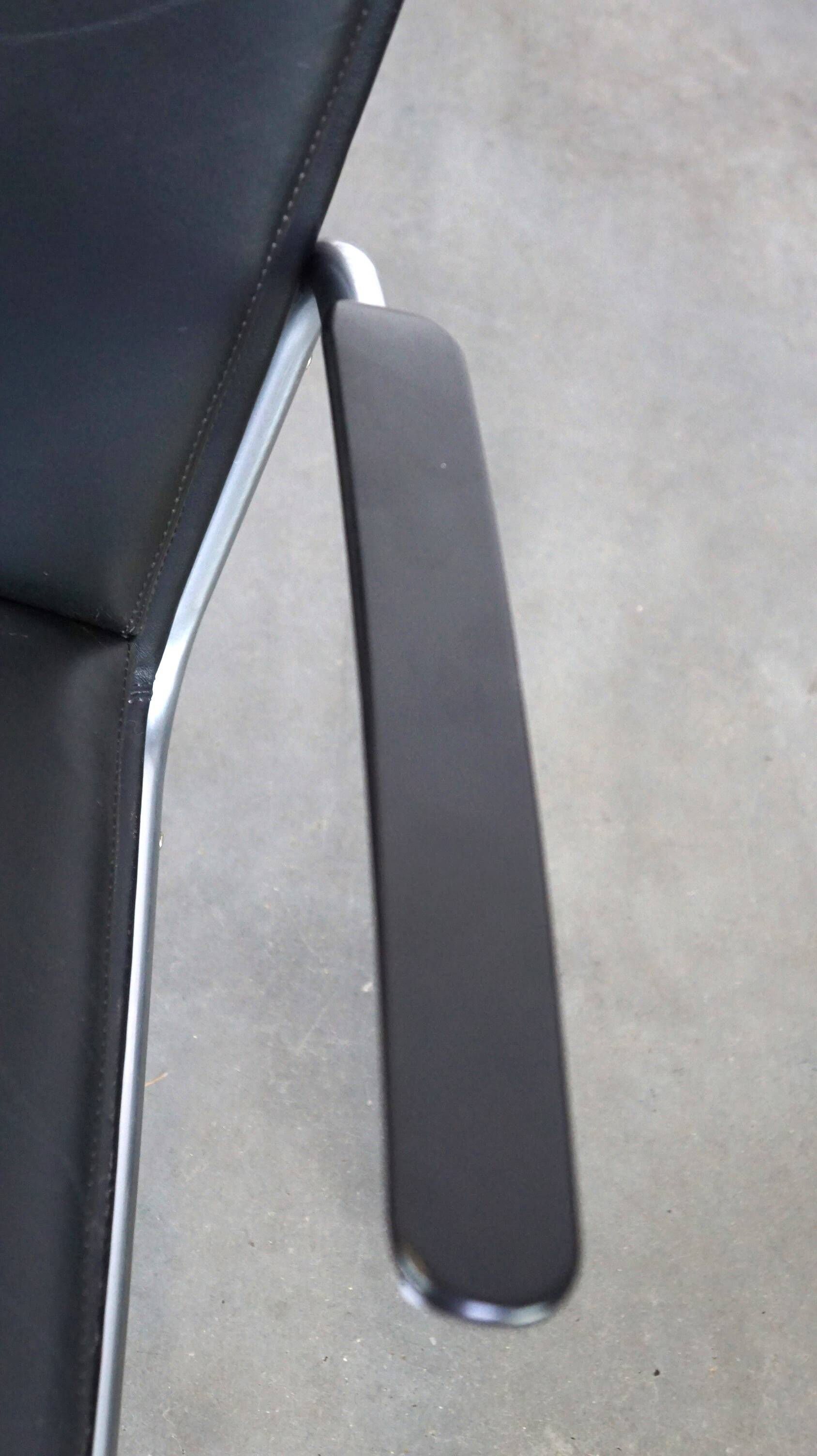 Vintage brown leather Bauhaus design armchair by Ahrend de Cirkel from the 1950s