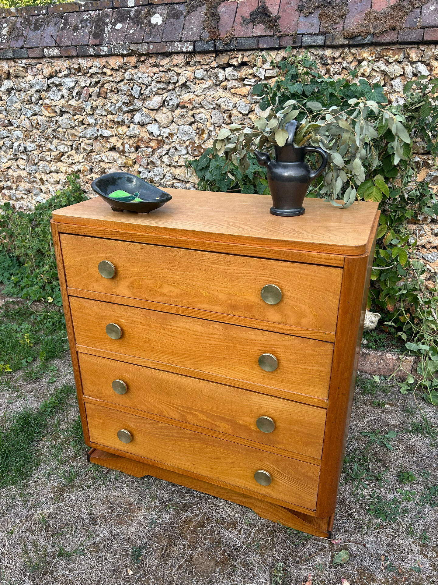 Art Deco chest of drawers with 4 drawers in light wood