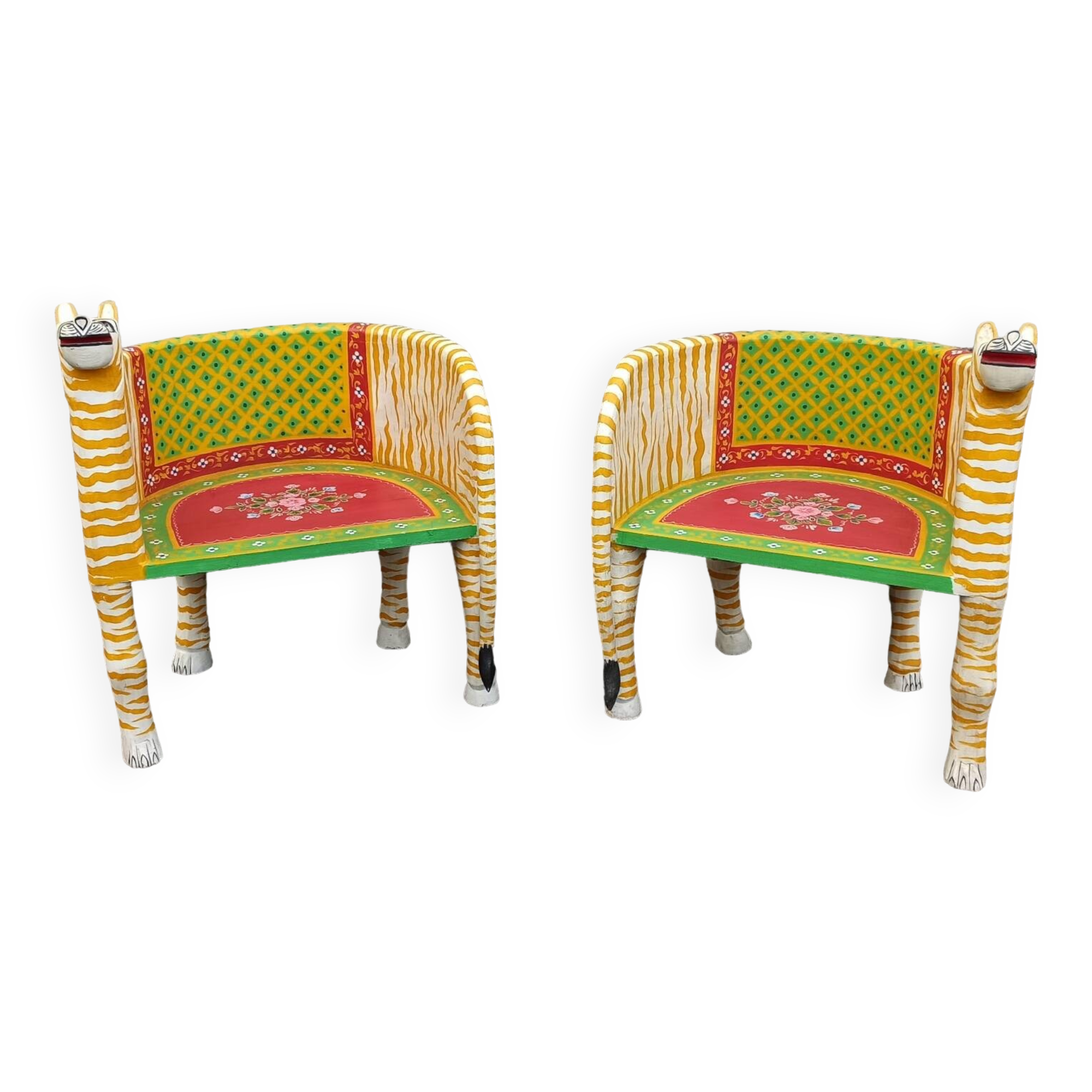 Paire de fauteuils en bois apparence "tigre"