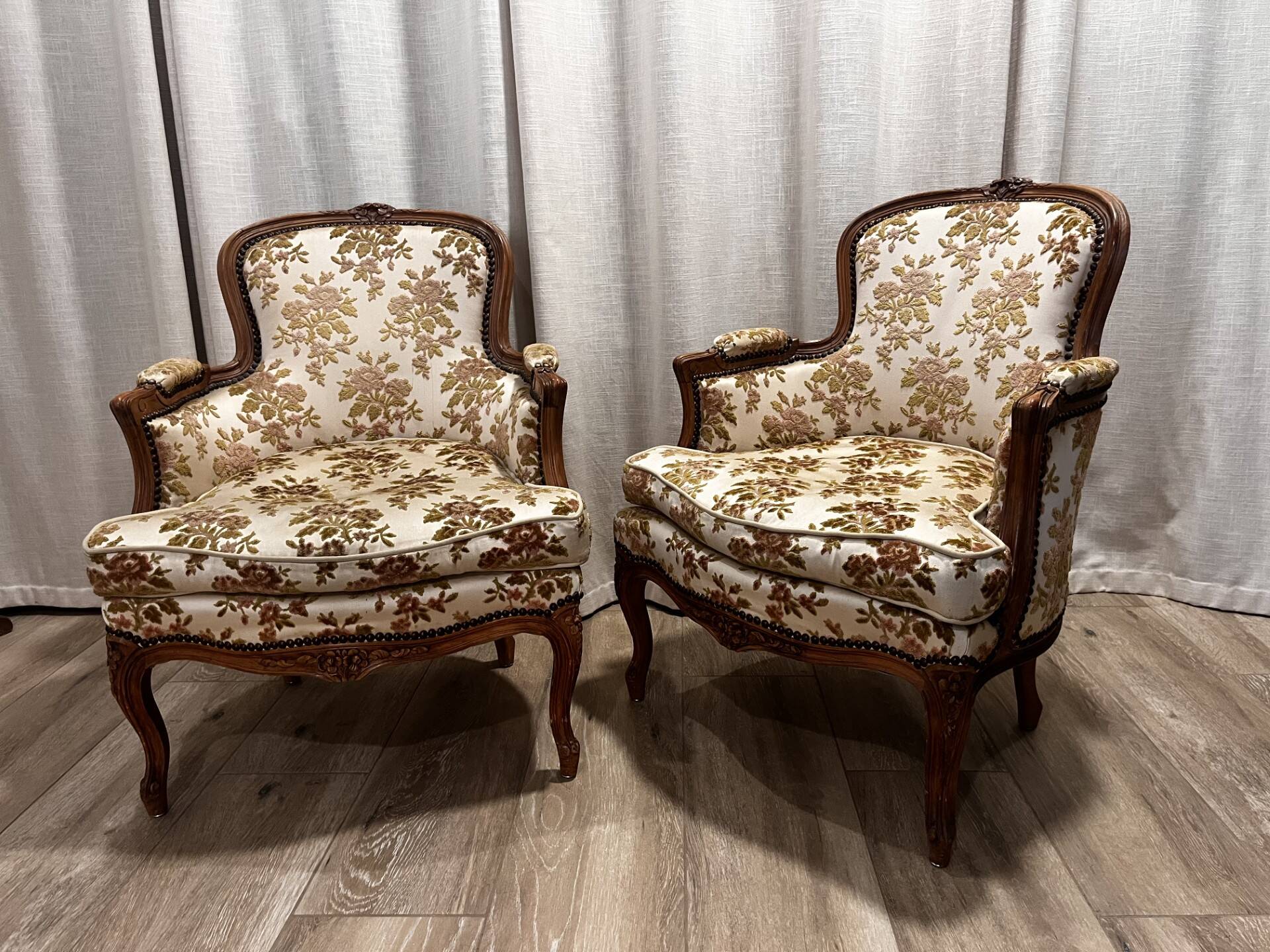 Pair of shepherdesses