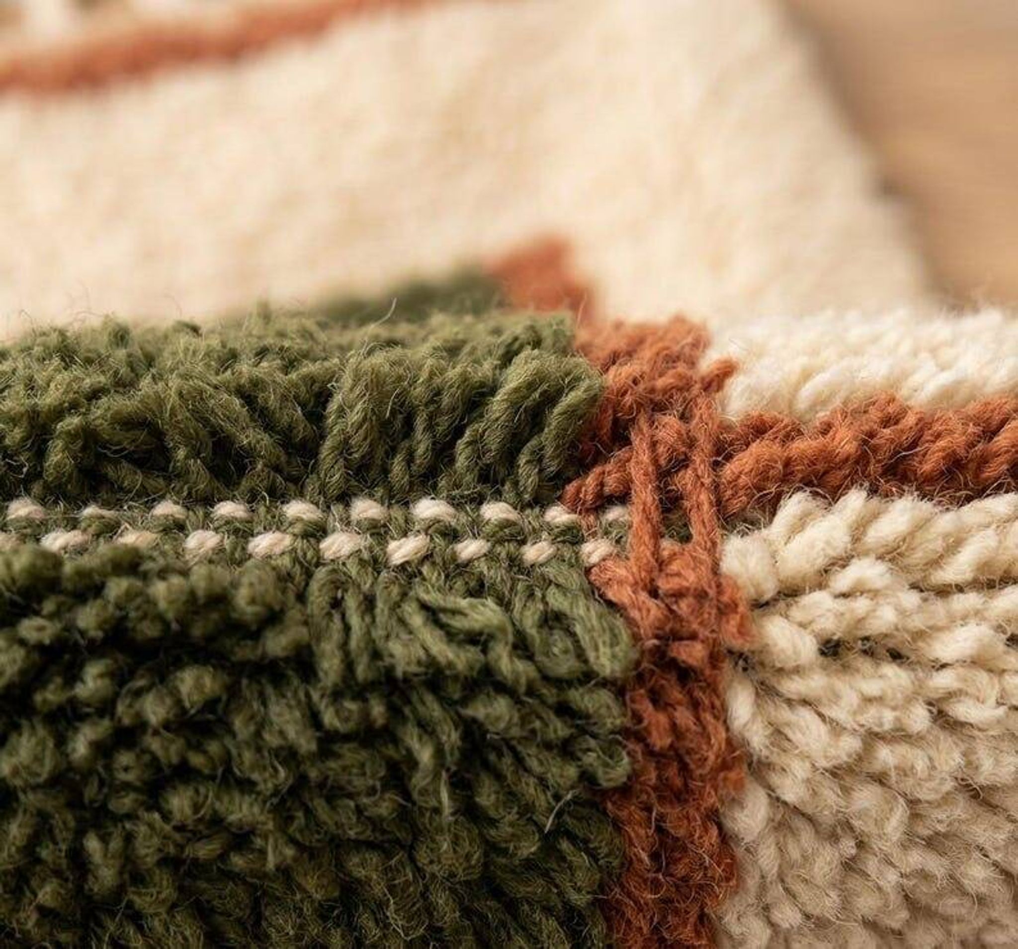 Handmade pure wool rug made to measure with a beautiful design 1.5/2.5 m.