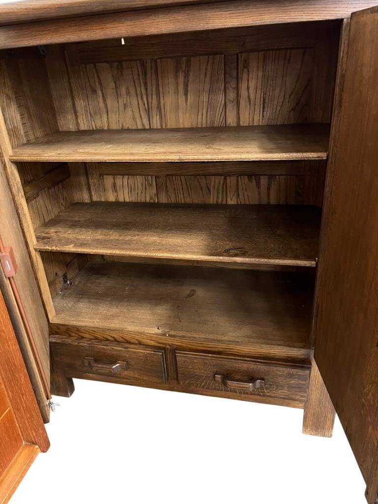 Vintage wooden sideboard / midboard