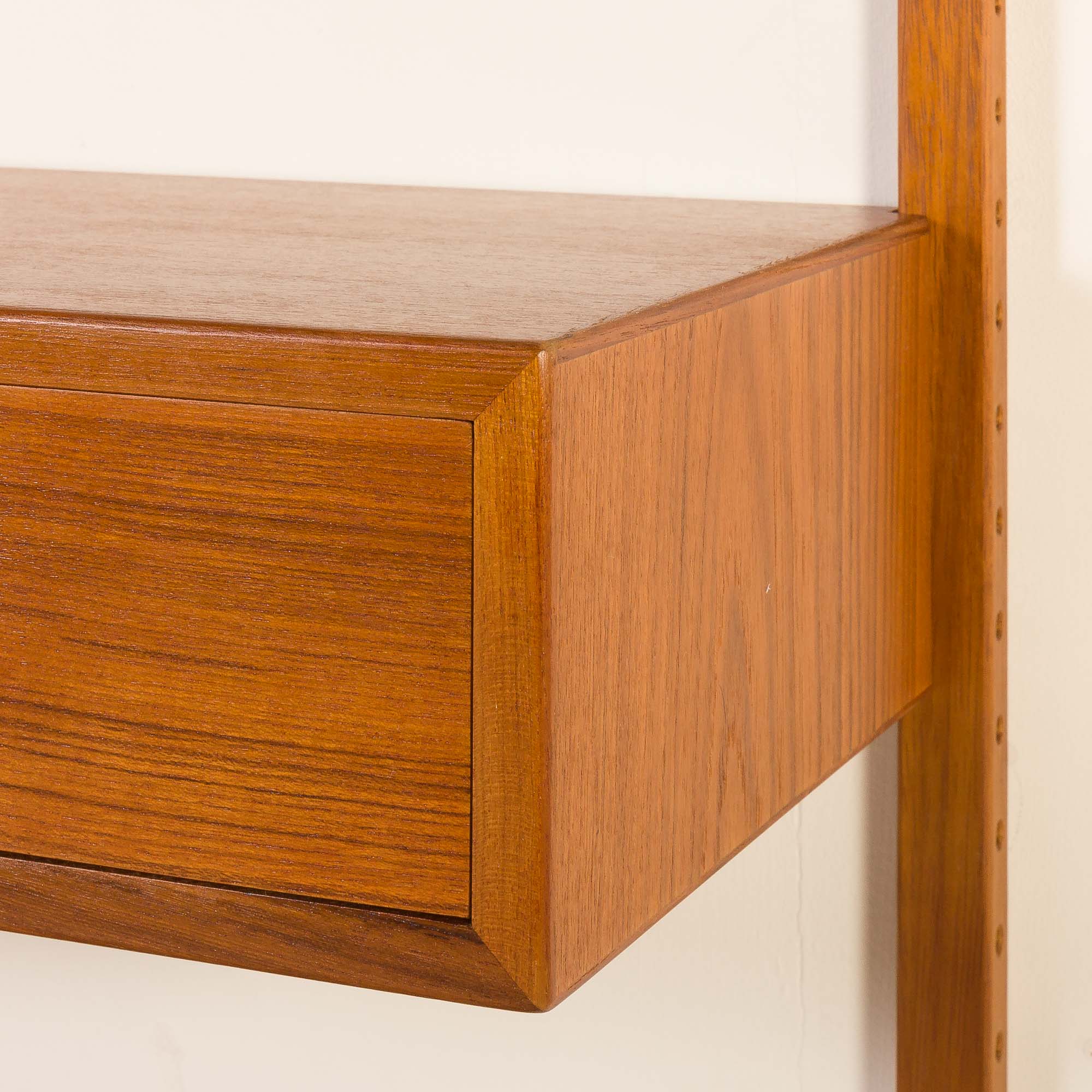 Hansen and Guldborg extra wide shelving unit in teak, 1960s