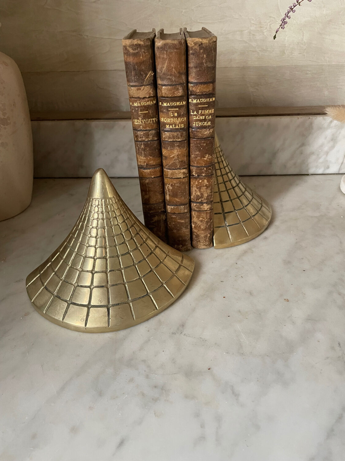 Paire de serre-livres en laiton massif vintage