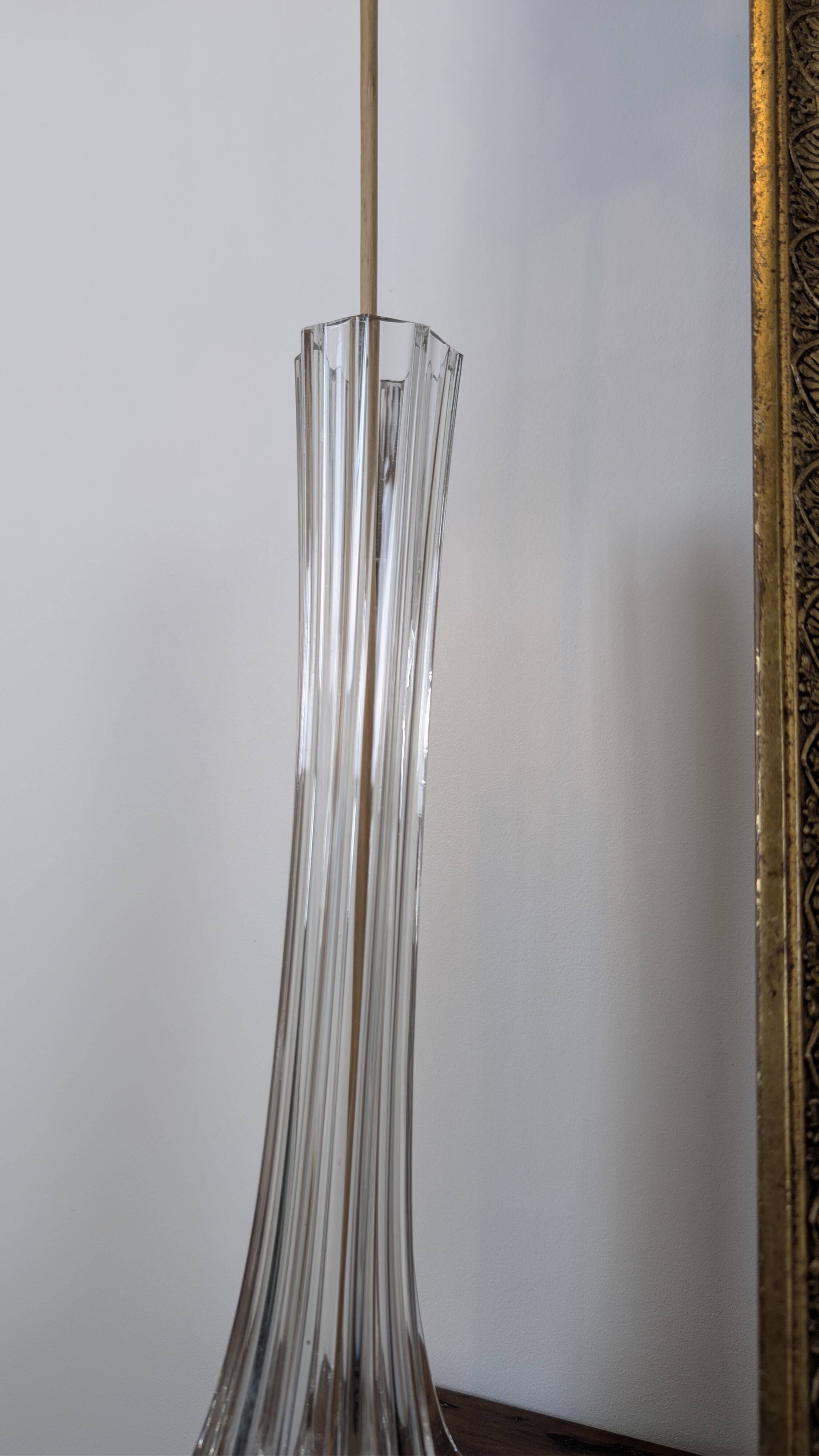 Large vintage ribbed glass soliflore – Elegant mid-20th century design