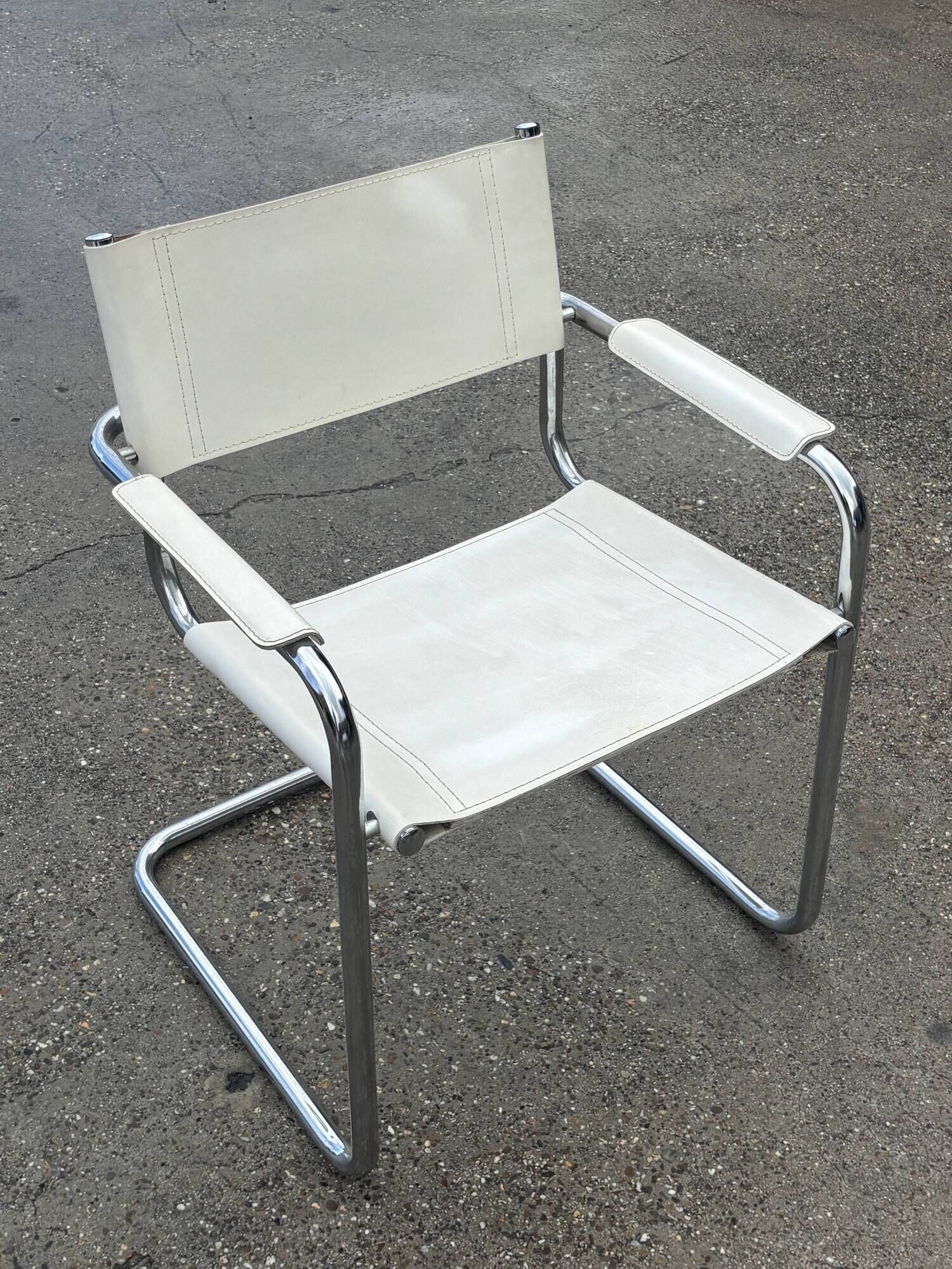 Set of 4 dining chairs in white, S34 Mart Stam/Marcel Breuer style Italy