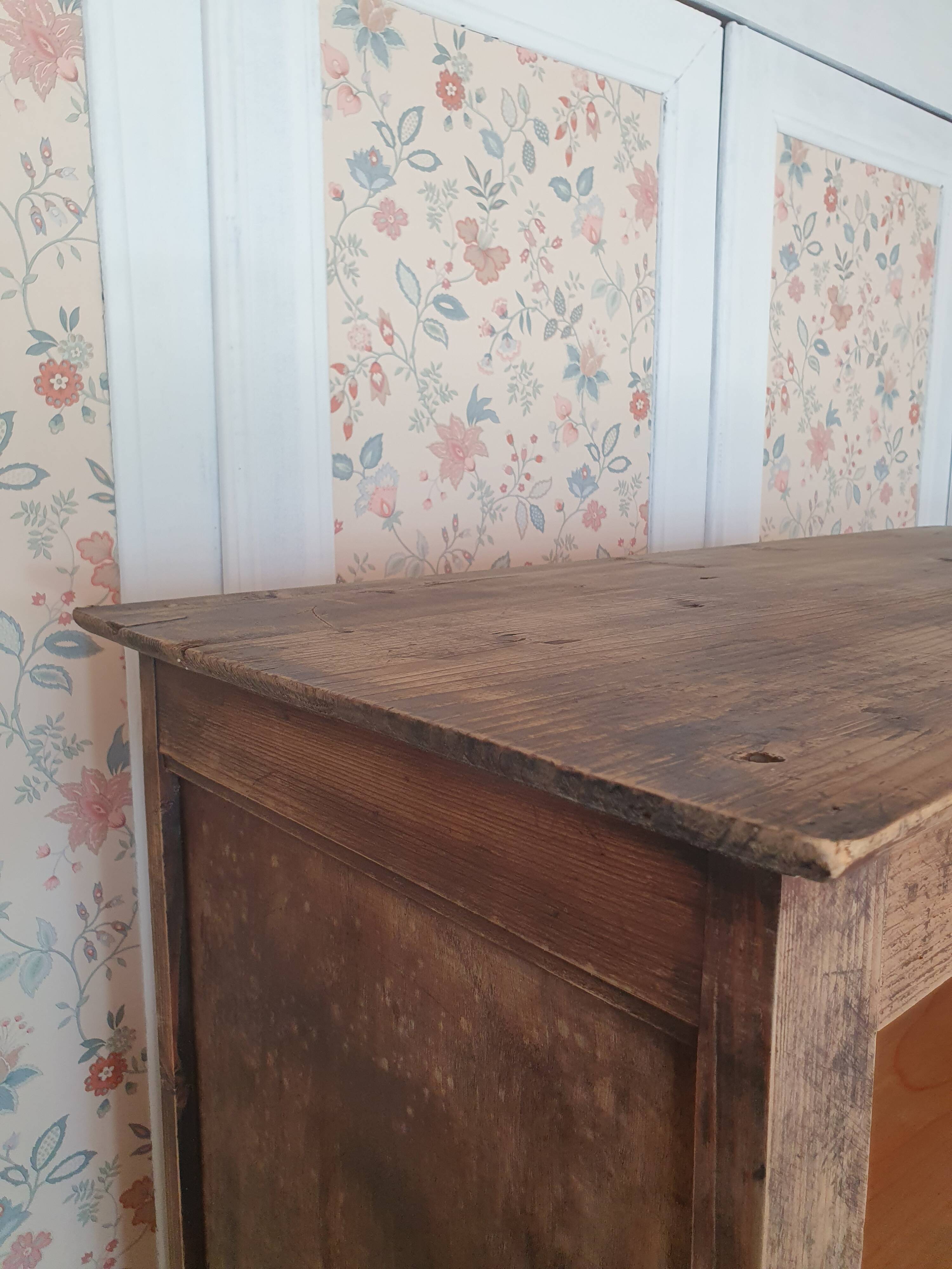 Small Parisian wardrobe