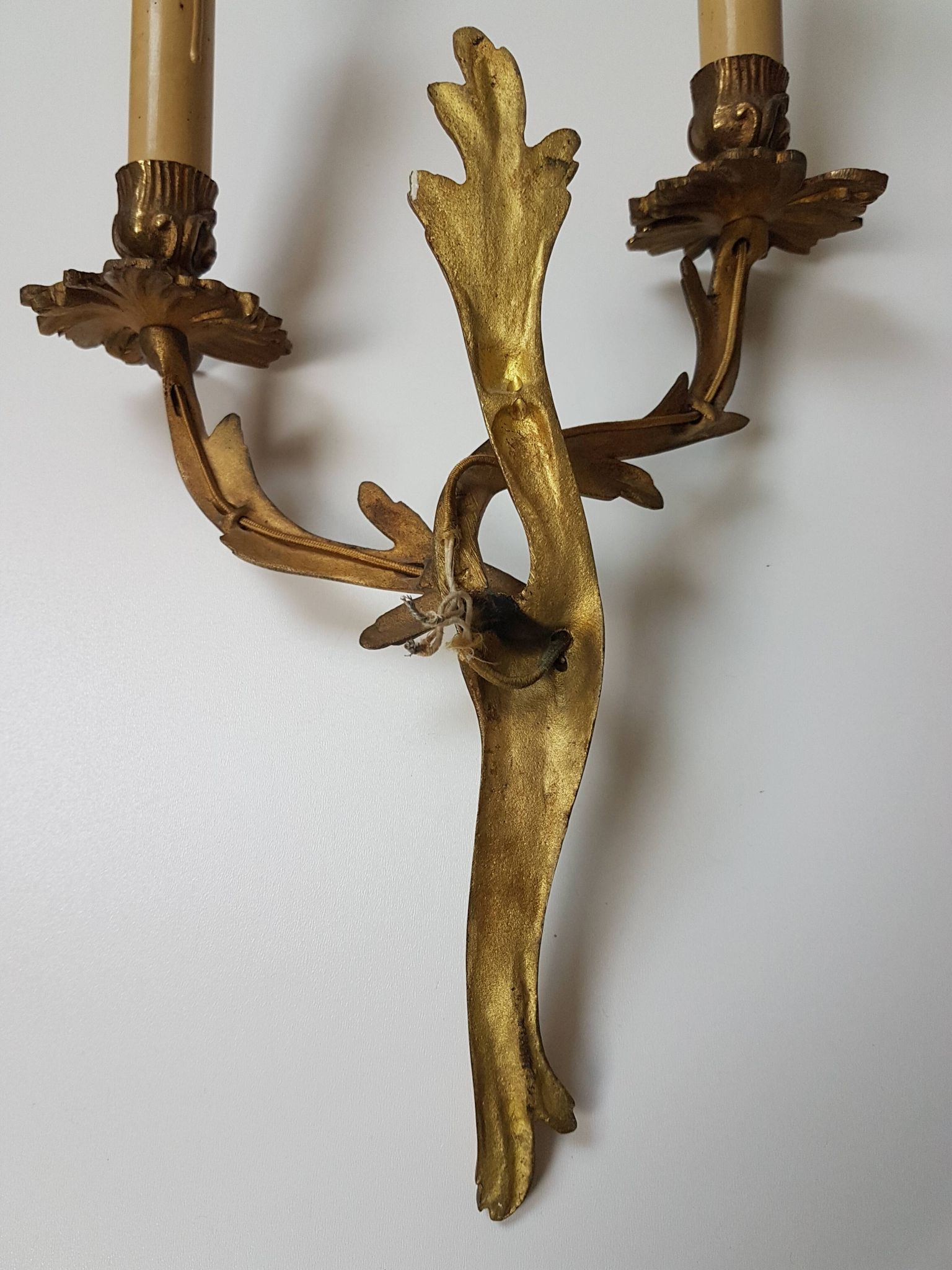 Trio of old bronze wall lights - Louis XV style - 2 lights