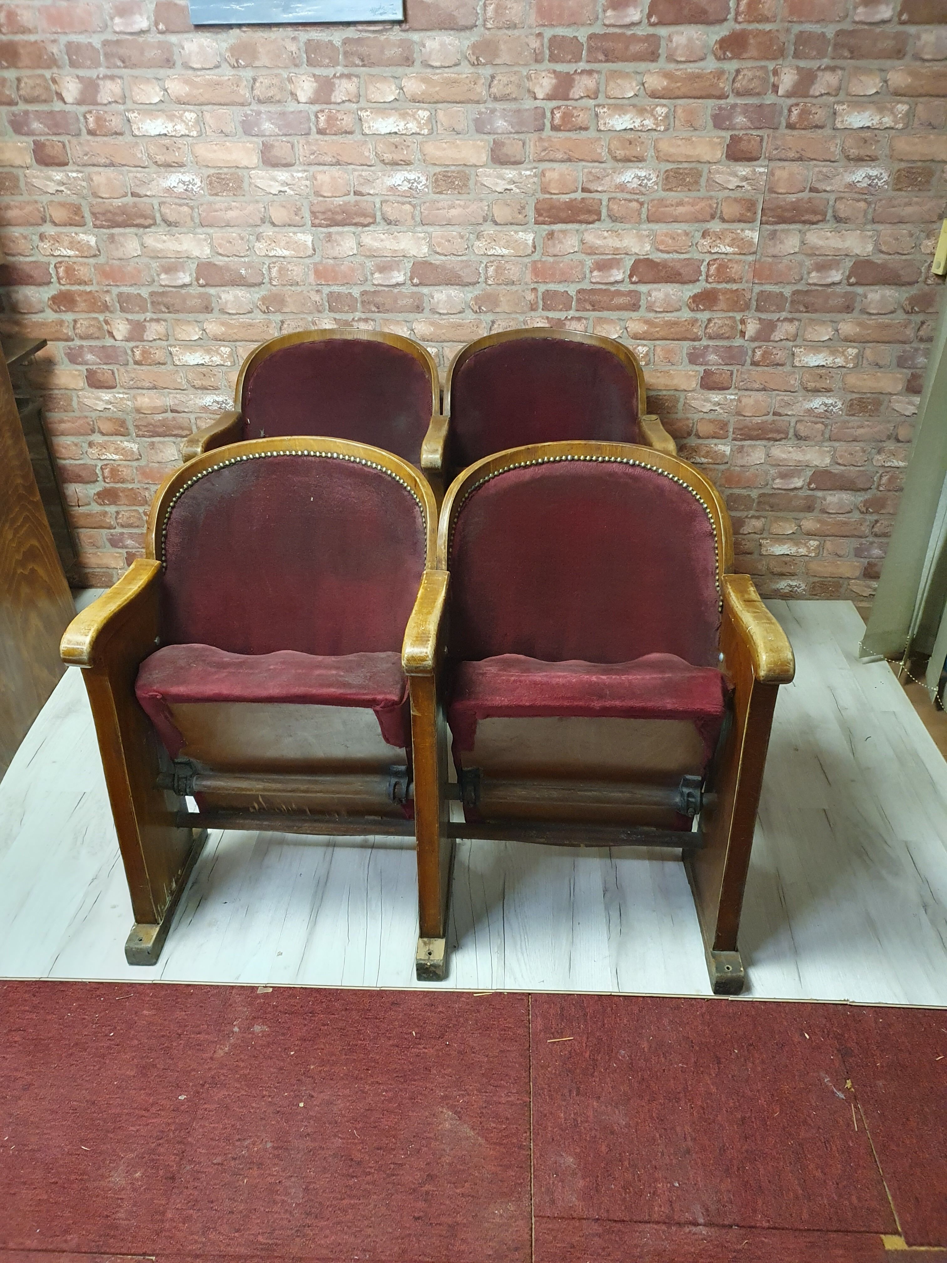 Double cinema chairs, Poland of the 1950s, to renovate