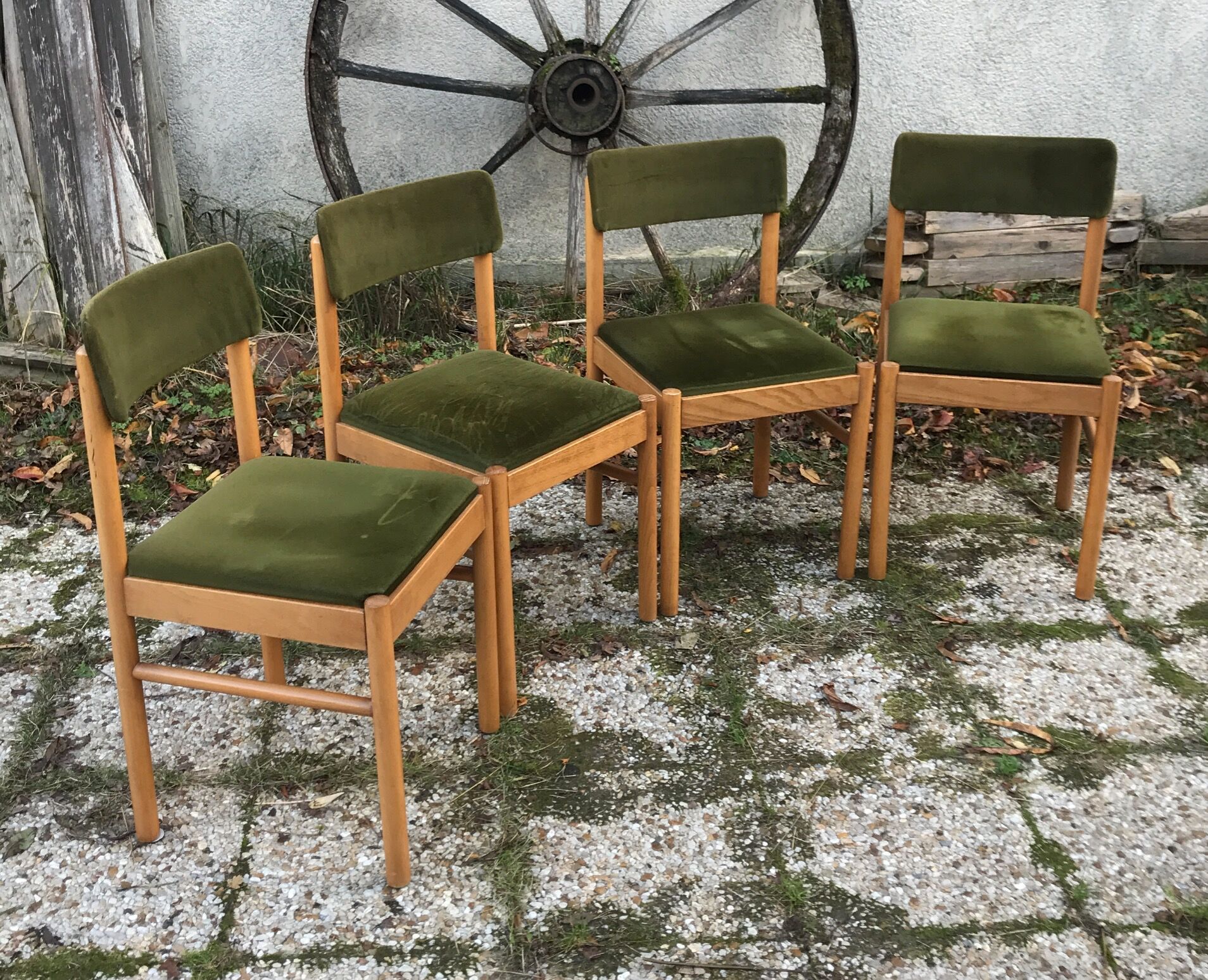 Set of 4 vintage Baumann chairs