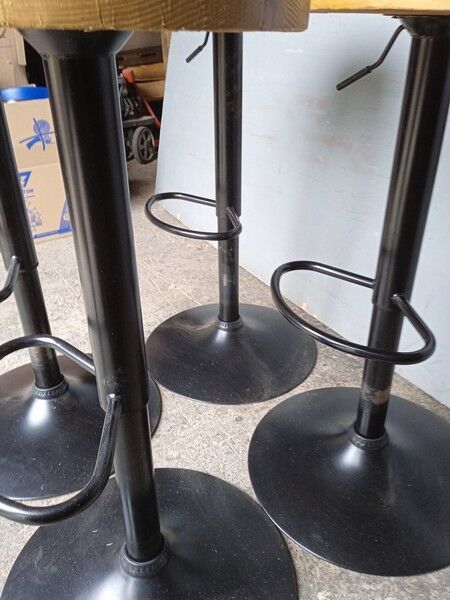 4 high bar stools wood and metal