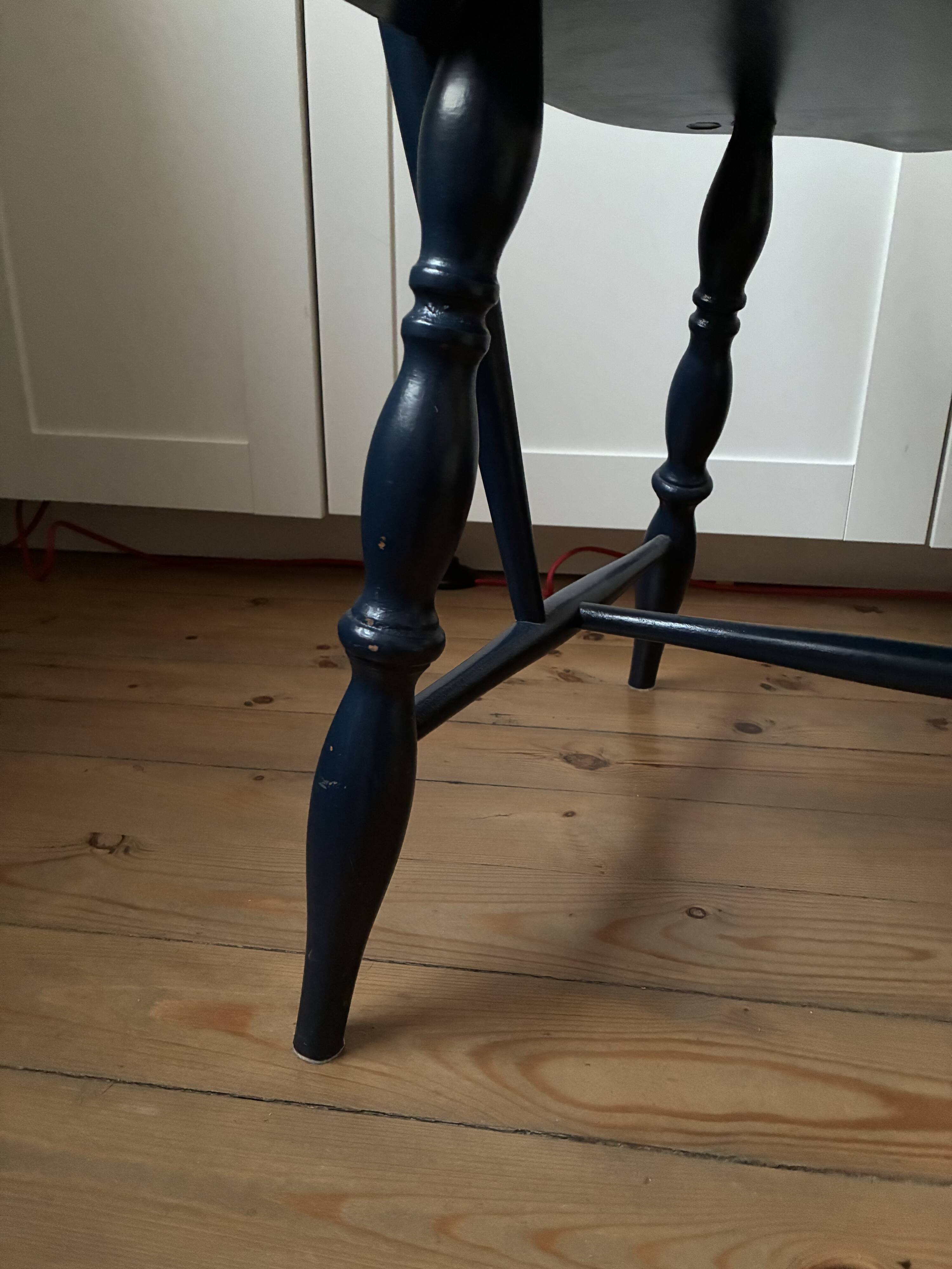 Scandinavian chair in wood and navy blue