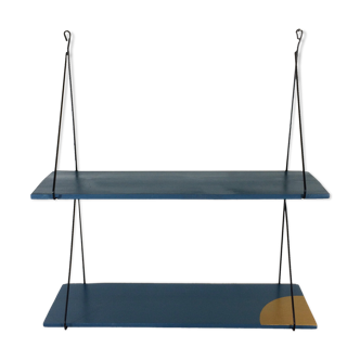 Shard string and gold