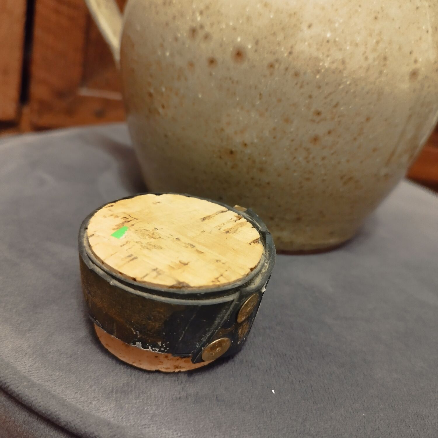 Pichet beige Vallauris fait main