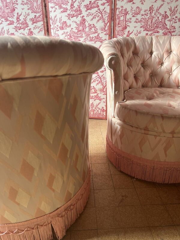 Paire de fauteuils cabriolets vintage années 70 style Hollywood Regency rose satinée
