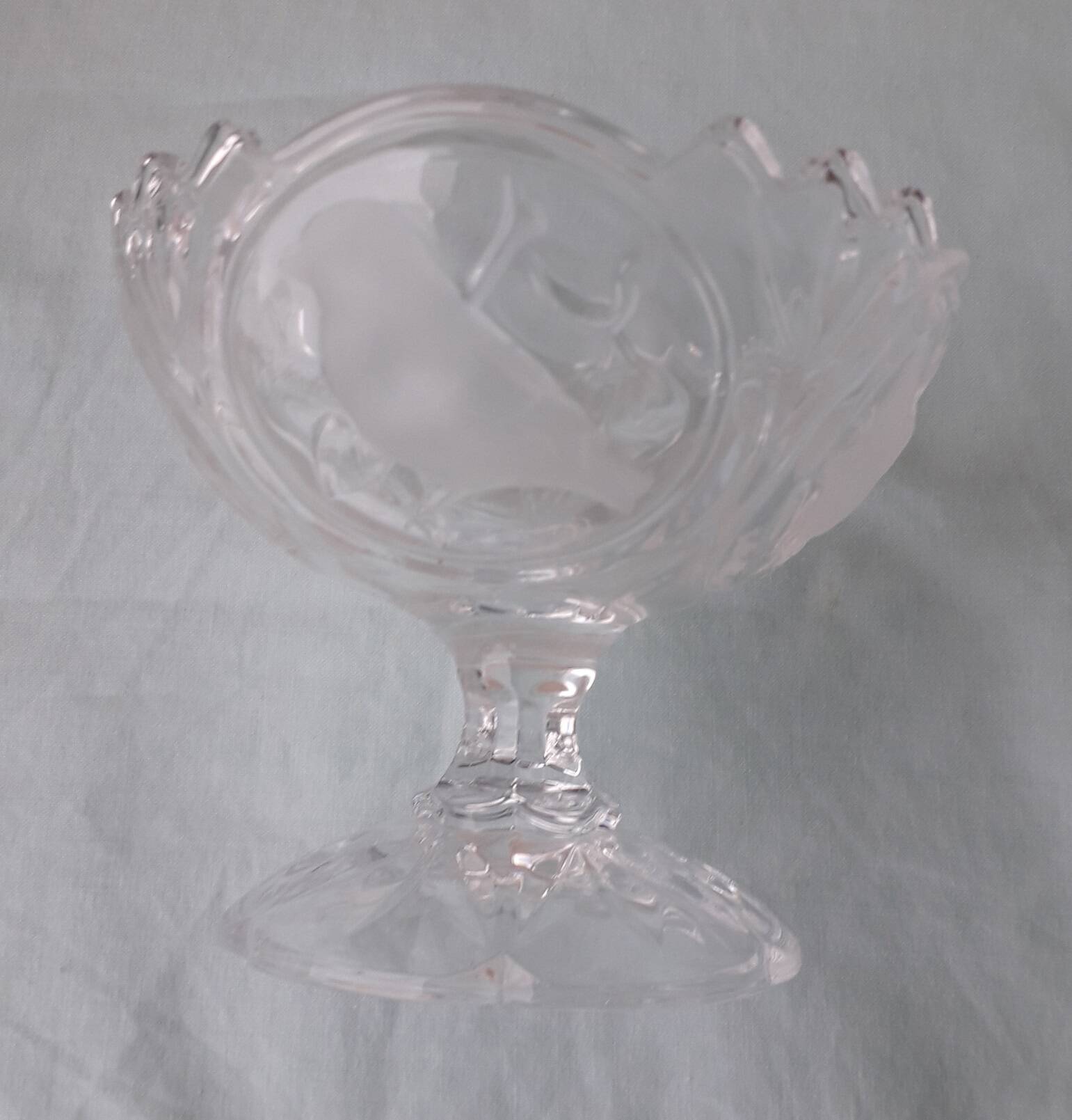 6 crystal dessert bowls