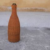 Bouteille en rotin vintage