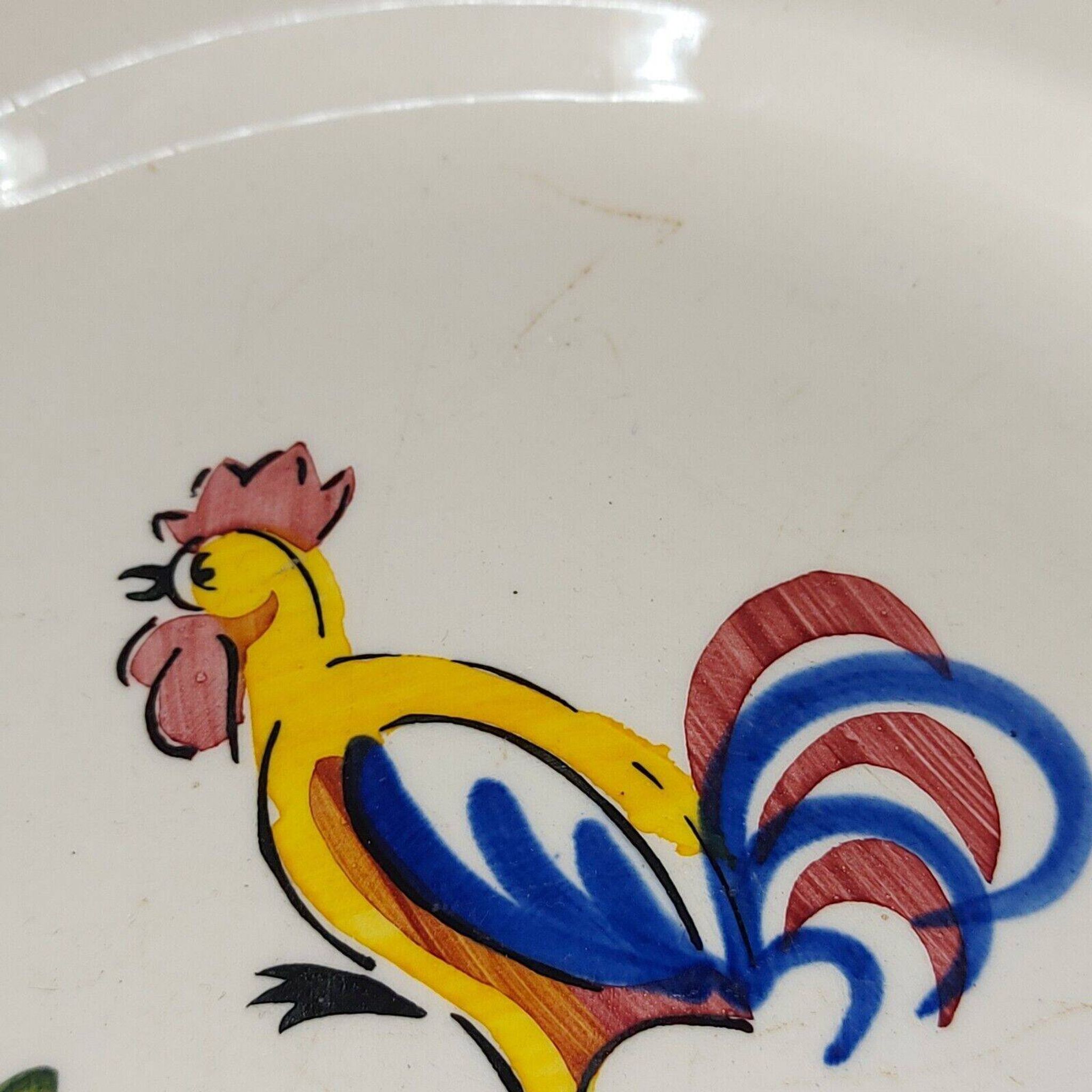 Paire d'assiettes décor coq, Cocorico, en céramique de Saint Clément
