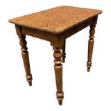 Petite table peinte en brocante ancienne