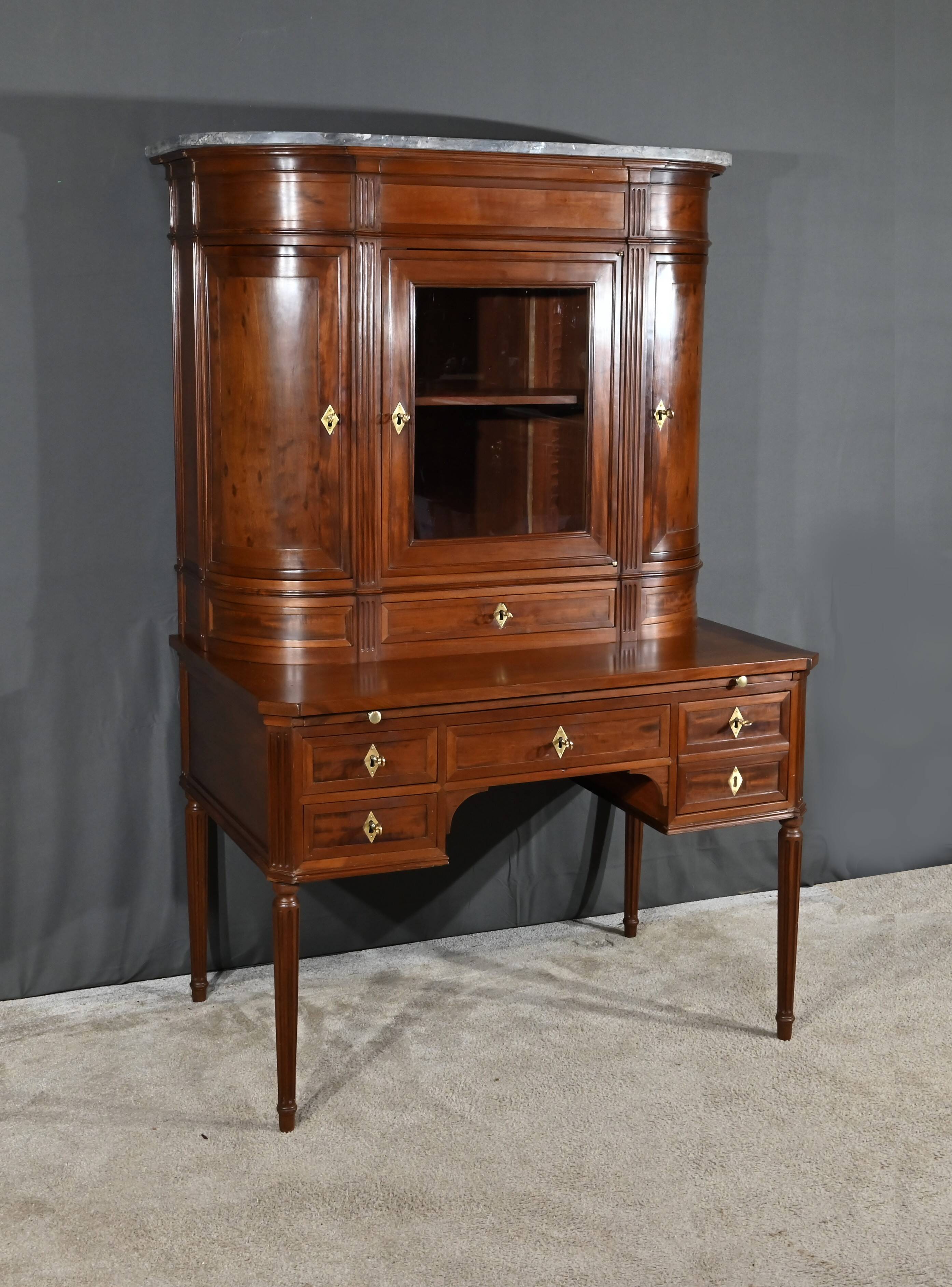 Louis XVI desk in Cuban mahogany – Late 18th century