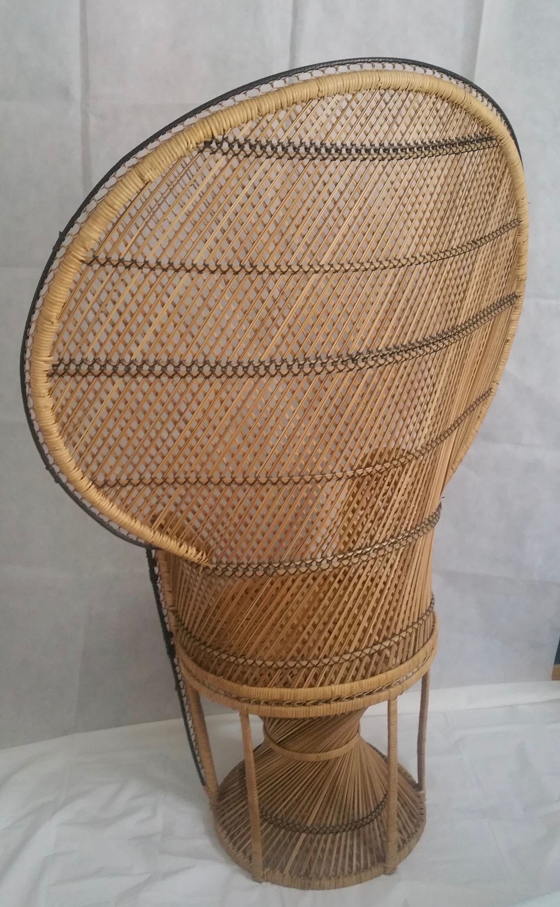 Emmanuelle Chair