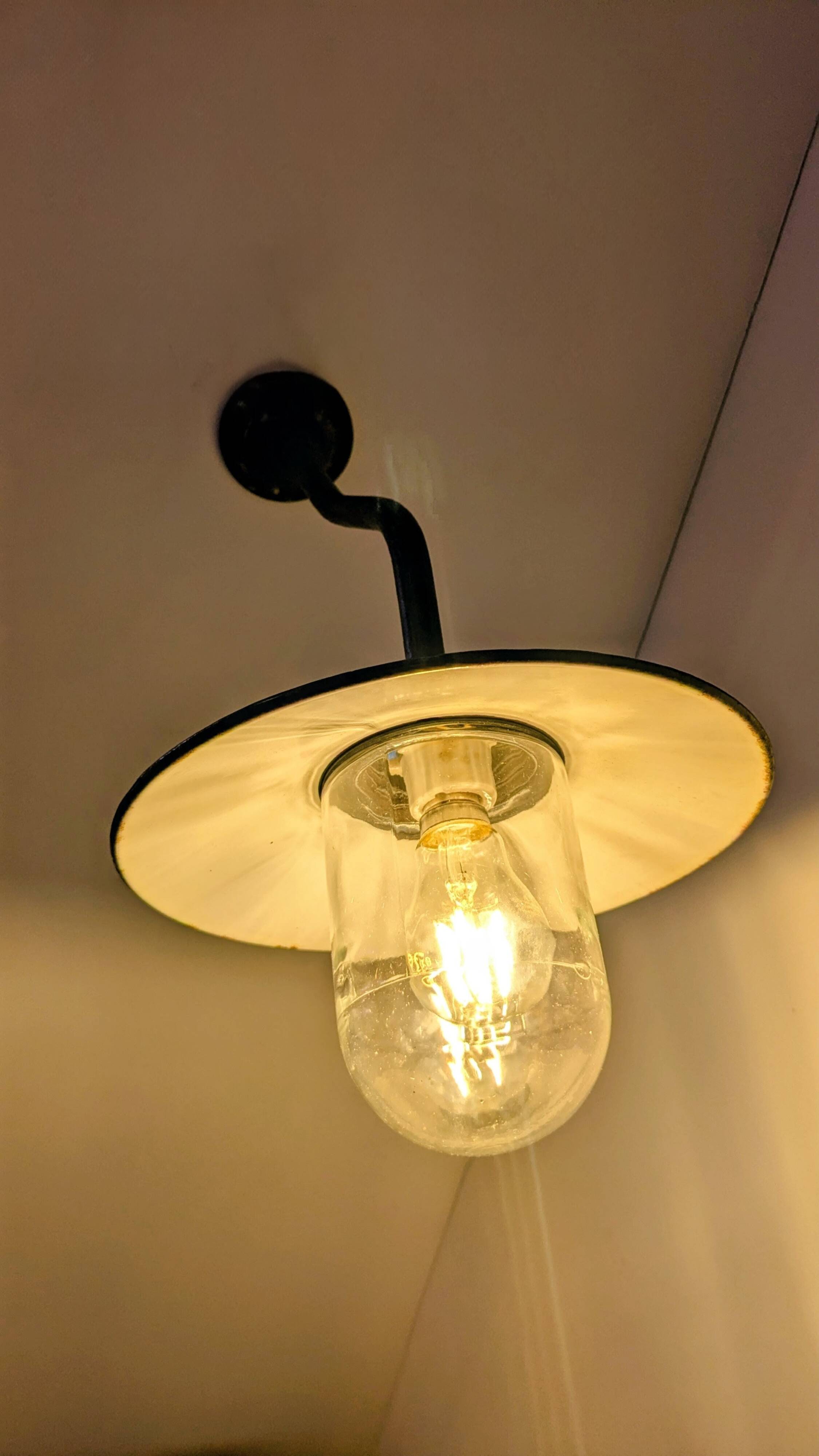 Antique wall light – Swan neck – Green enamelled sheet metal